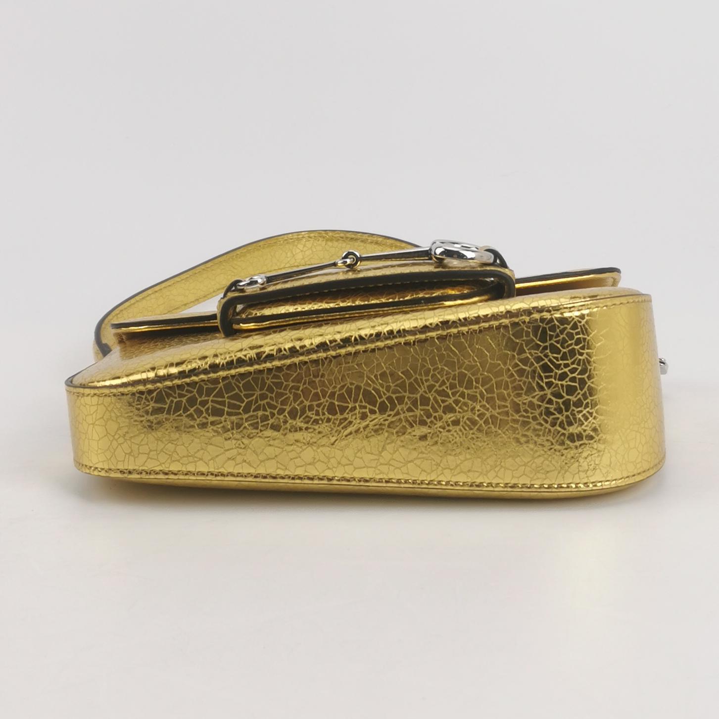 Sac à bandoulière en cuir craquelé Gucci 1955 Gold Metallic en vente 3