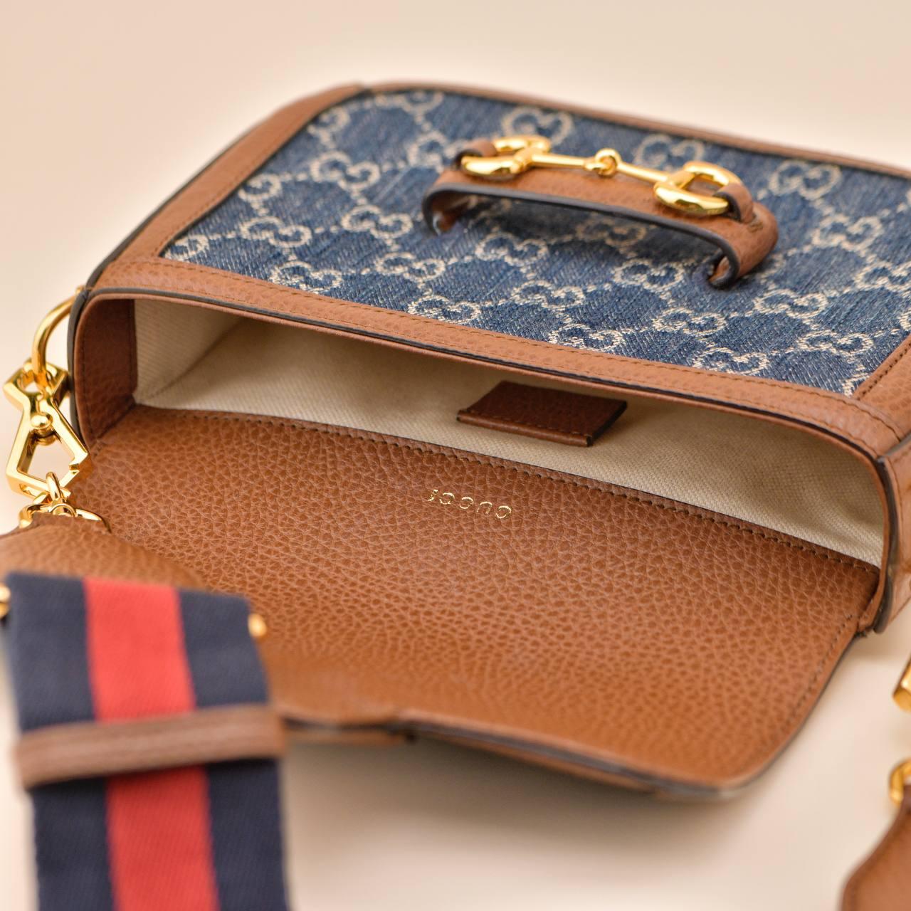 Petit sac à main Gucci Horsebit 1955 Monogram Denim Crossbody en vente 4