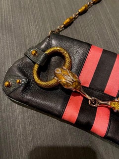 Gucci Horsebit 1955, klein, schwarzes Leder, mit verzierter Schlangenkopfschnalle