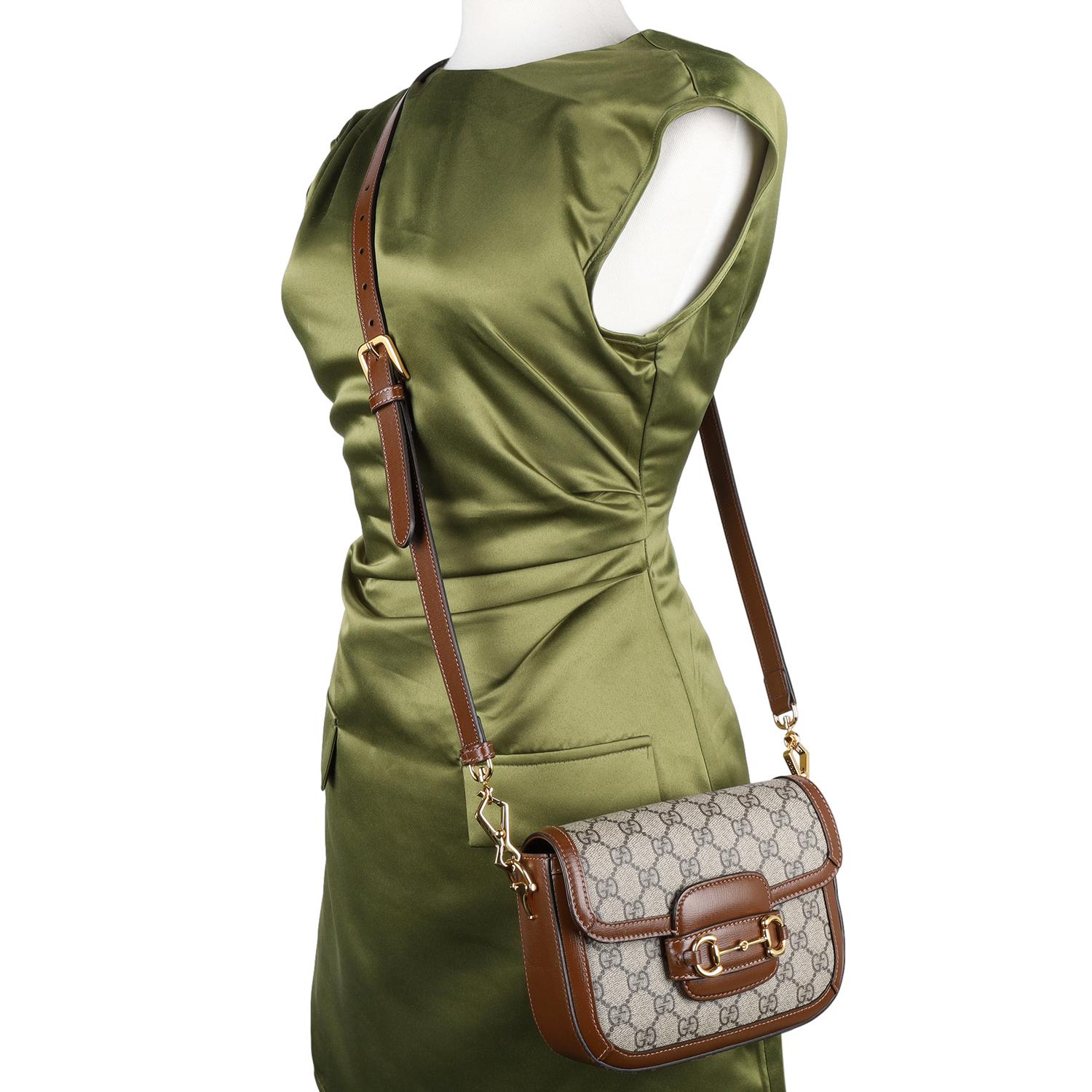Marrone Gucci Horsebit 1955 borsa a tracolla piccola in GG Supreme Crossbody Bag