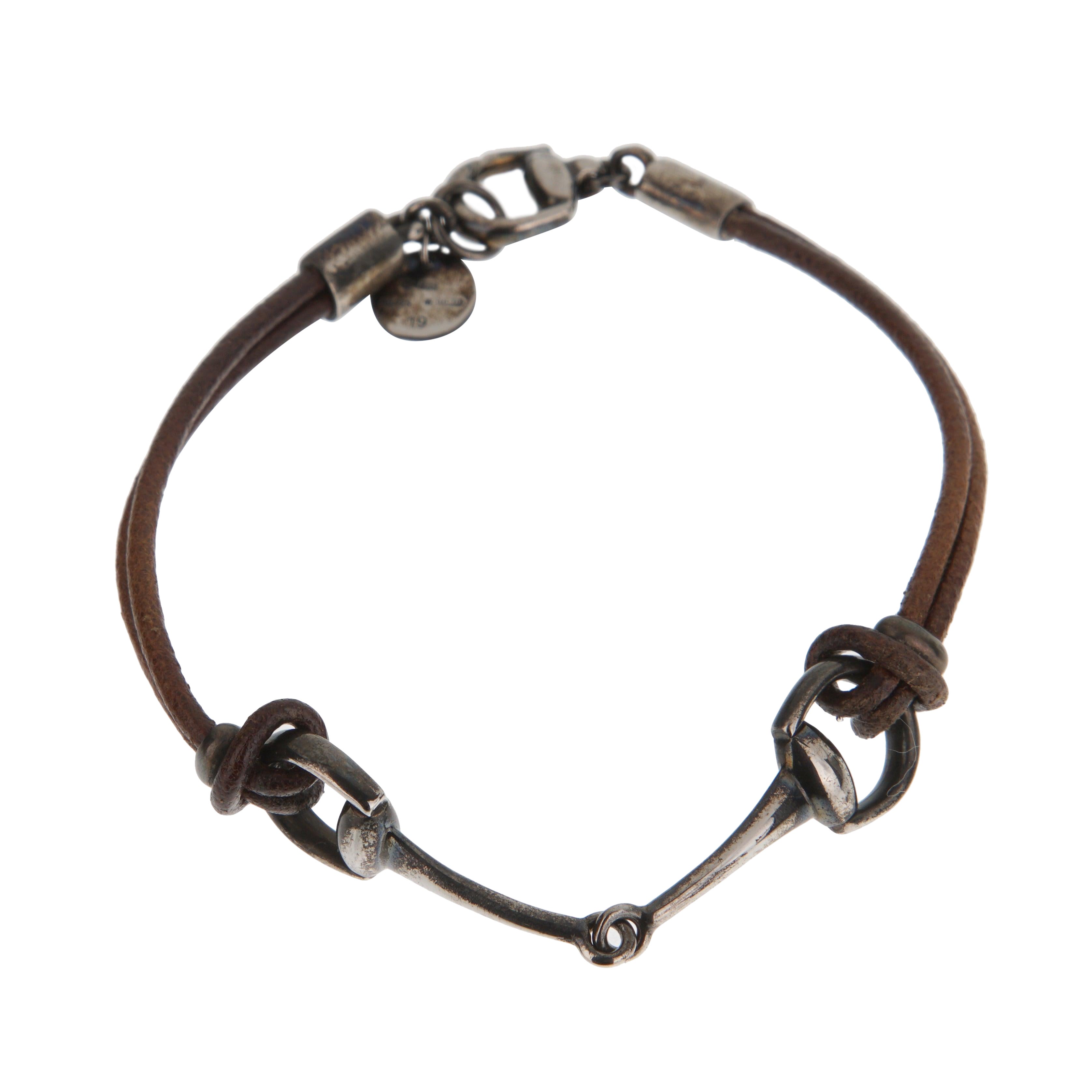 Gucci Bracciale in pelle marrone con morsetto in argento invecchiato - 7 1/2" in vendita