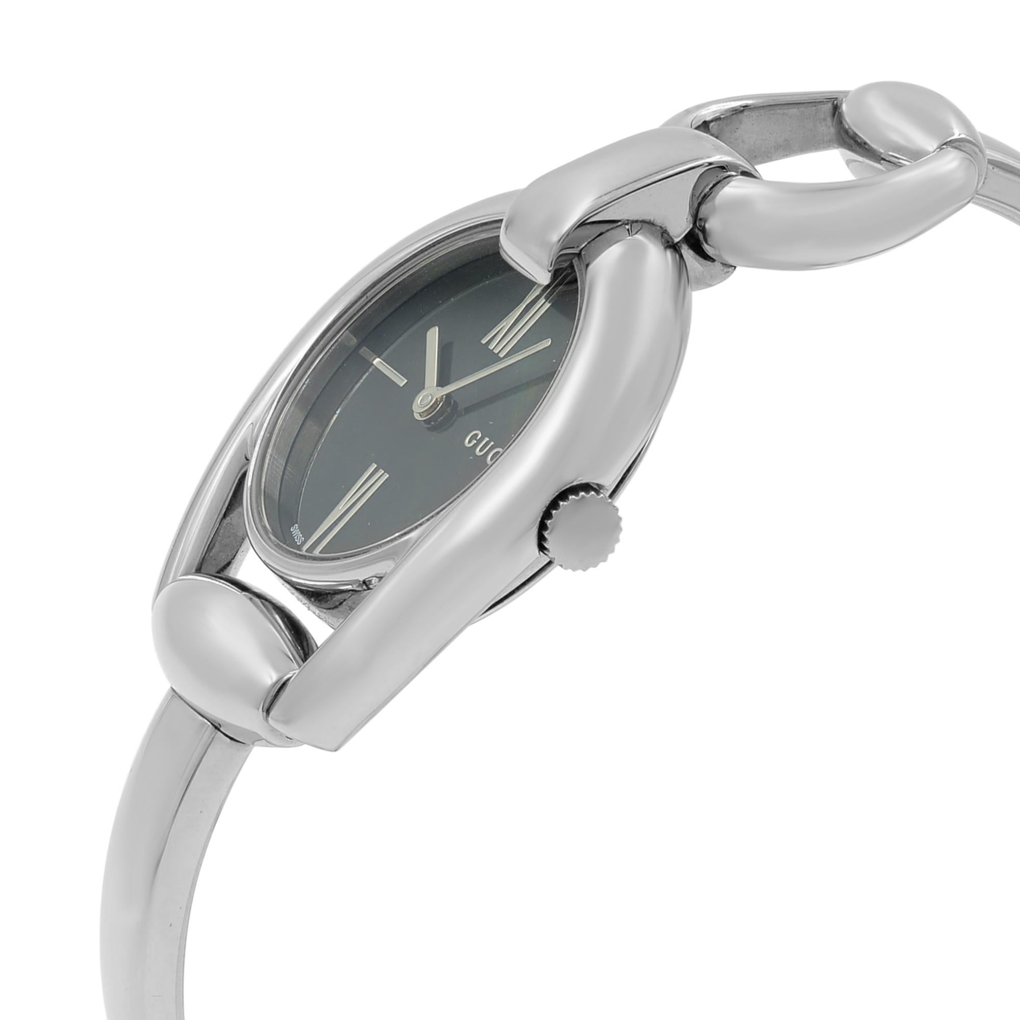 Gucci Horsebit - Montre-bracelet pour femme en acier quartz et nacre noire YA139503 Bon état à New York, NY