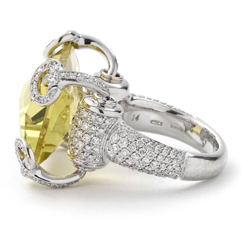Gucci Horsebit Collection Ring in 18 Karat White Gold with Lemon Quartz Center In Excellent Condition In Chicago, IL