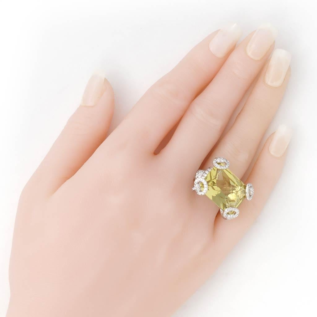 Women's or Men's Gucci Horsebit Collection Ring in 18 Karat White Gold with Lemon Quartz Center