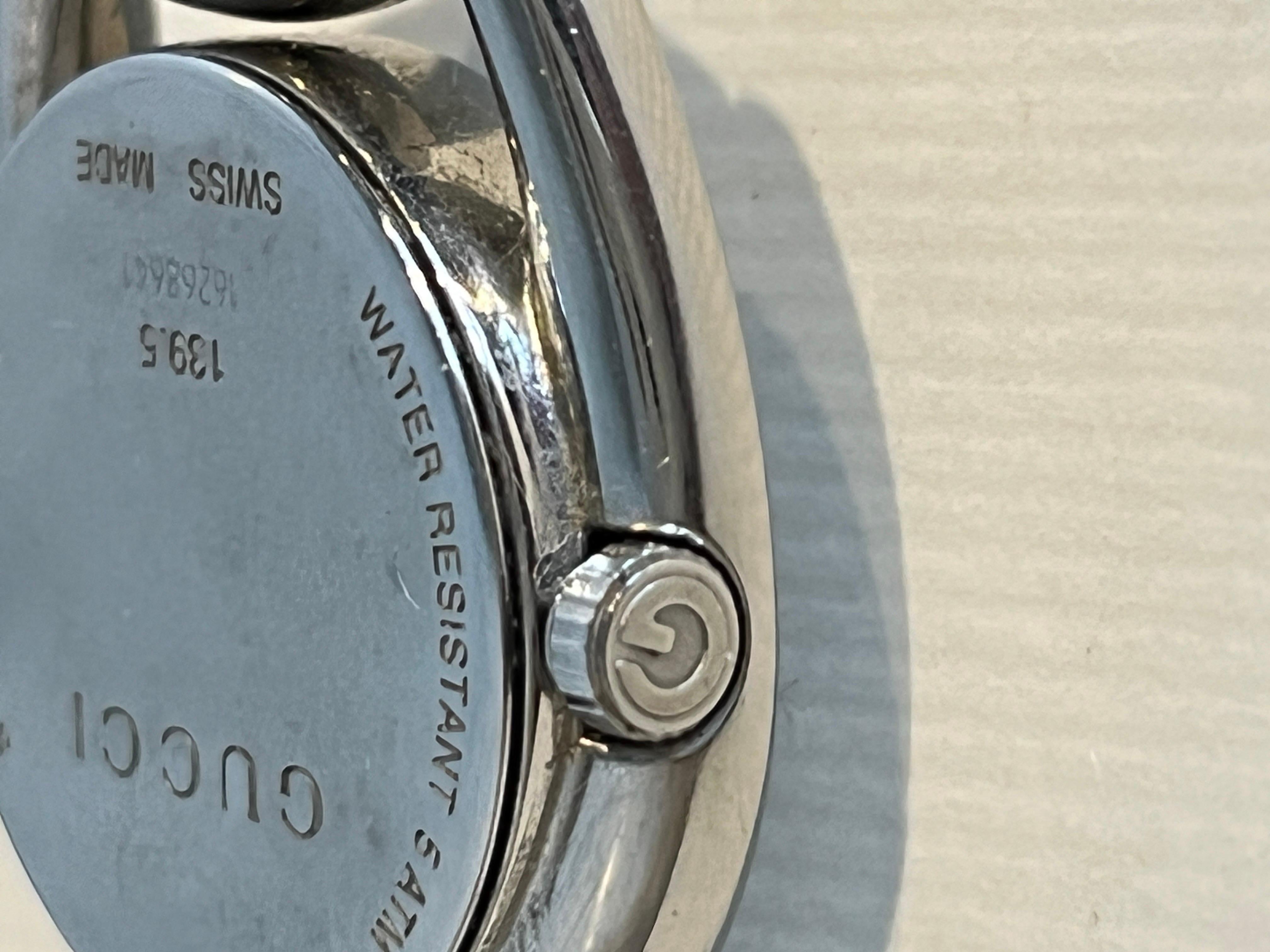 Gucci Montre pour femme 