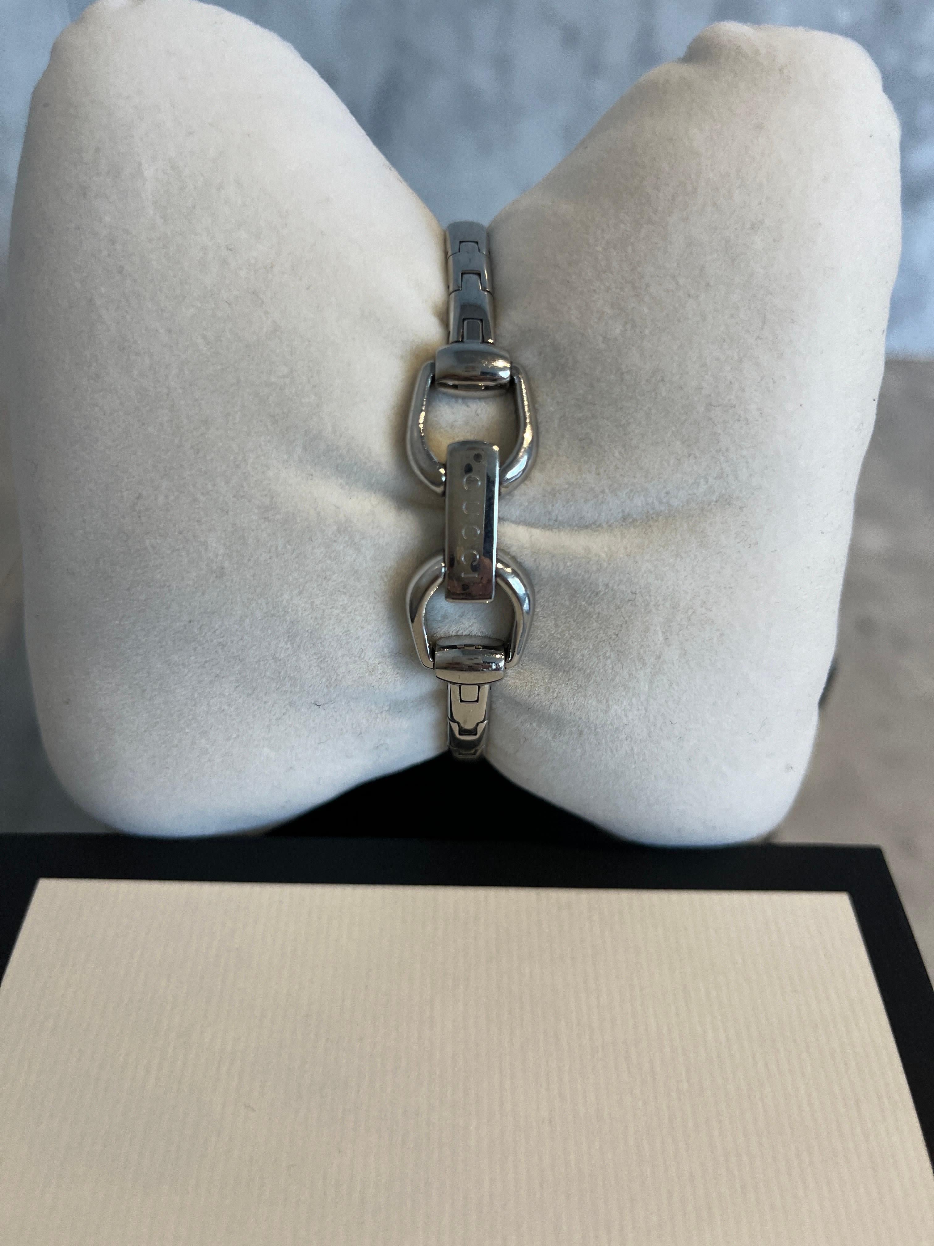 Gucci Montre pour femme 