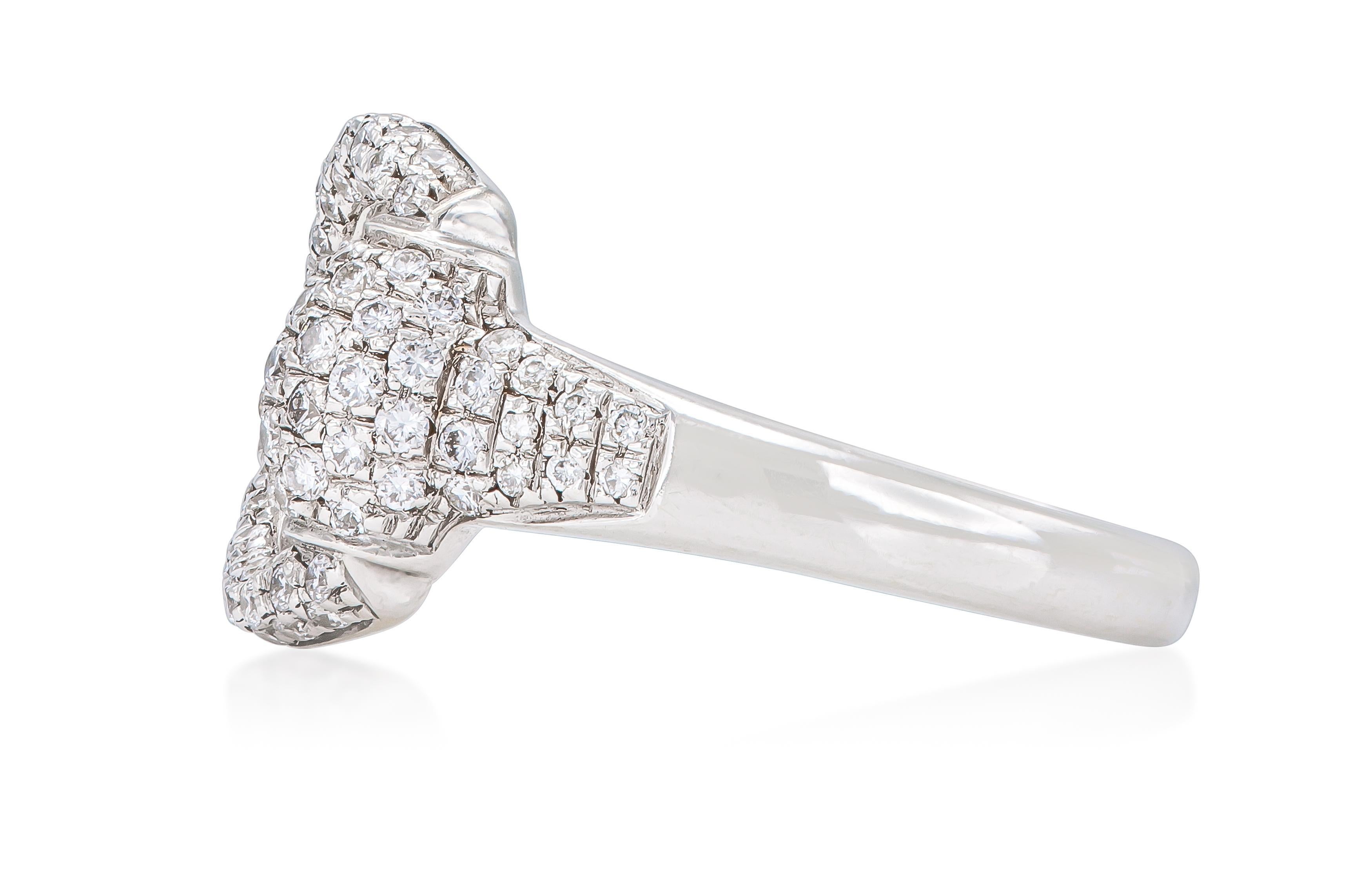 Taille ronde Bague à diamants Gucci en forme de mors de cheval en vente