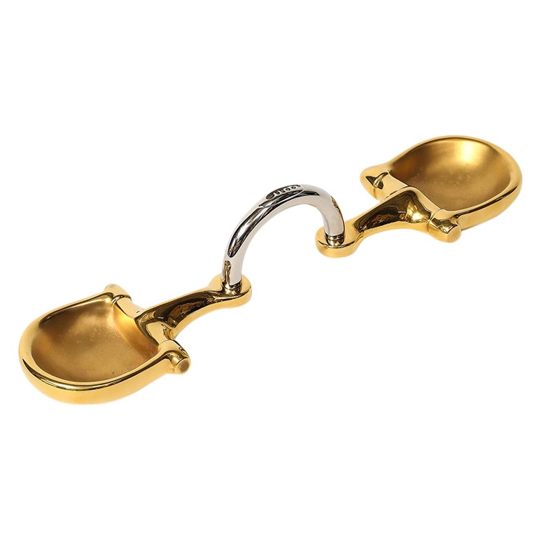 Cendrier double mors de cheval Gucci, laiton, feuille d'or, nickel, cuir, signé
