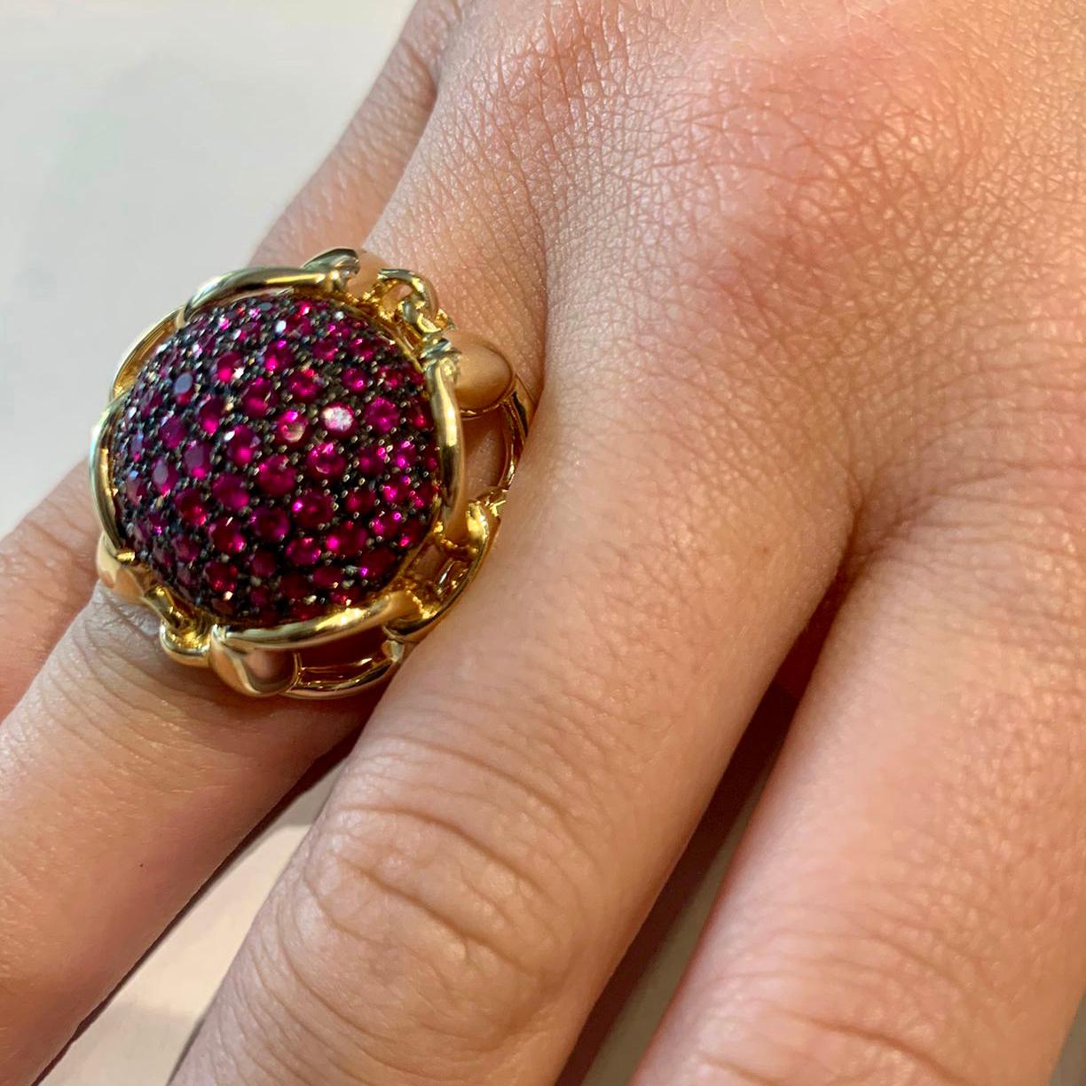 Gucci Horsebit Reiter 18k Gold Cocktail-Ring mit rosa Saphiren 3