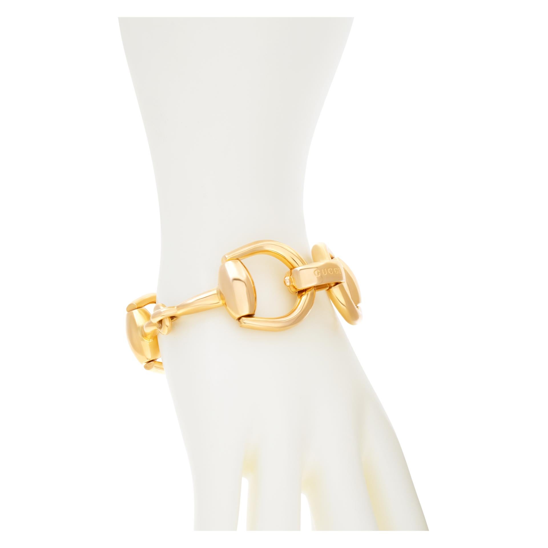 Iconic Gucci Horsebit Large 18k yellow gold link bracelet, with signed clasp.  Made for a wrists up to 8.5