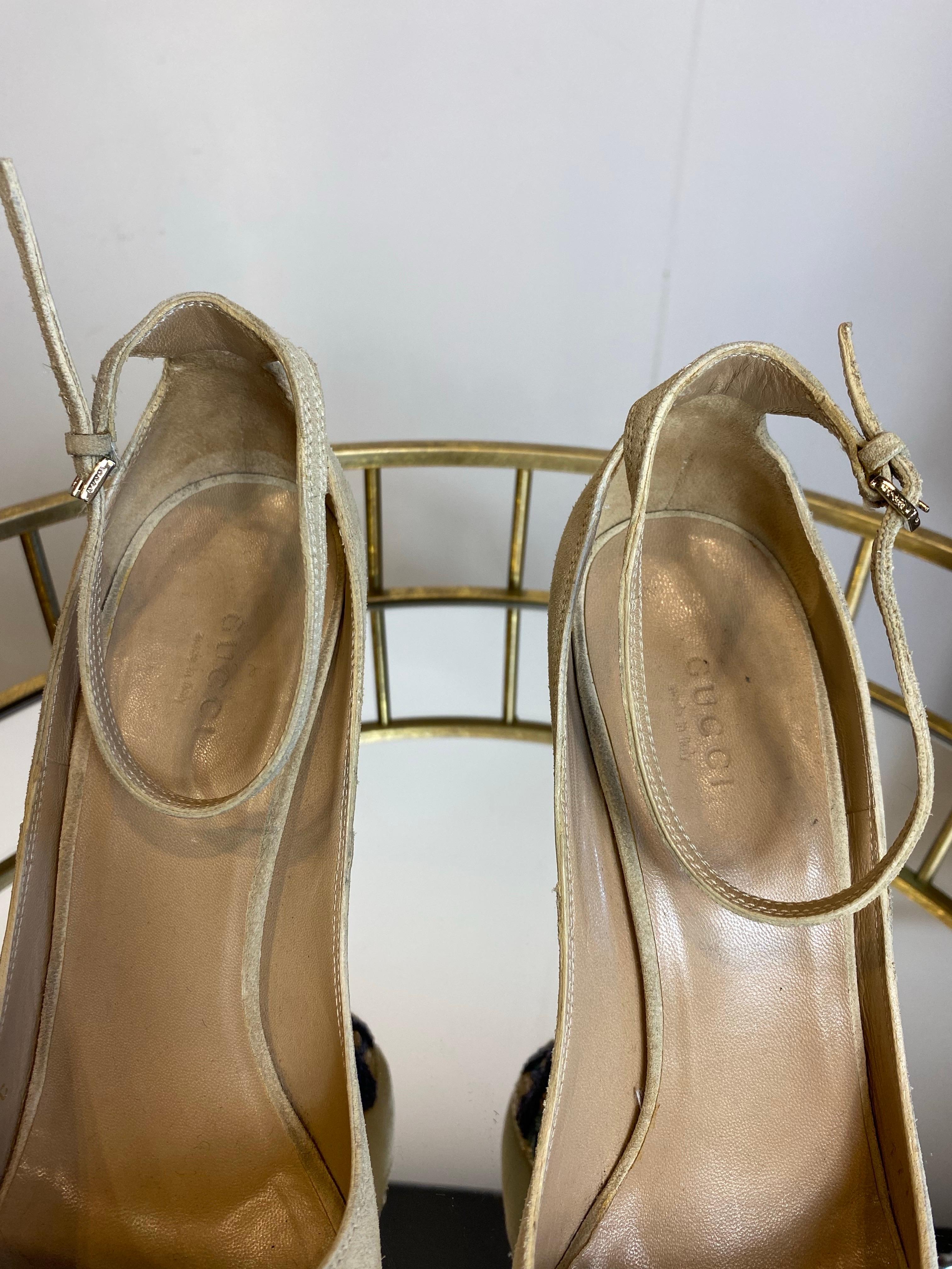 Gucci Horsebit sandalias altas con puntera abierta Marrón en venta