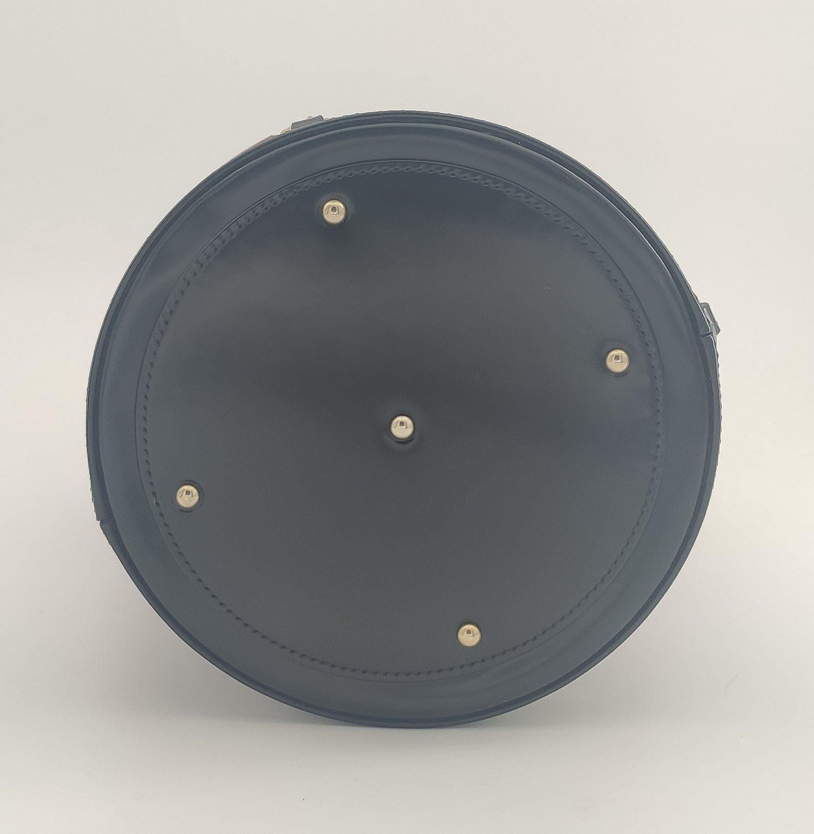 Women's GUCCI Horsebit Shoulder bag in Black Leather For Sale