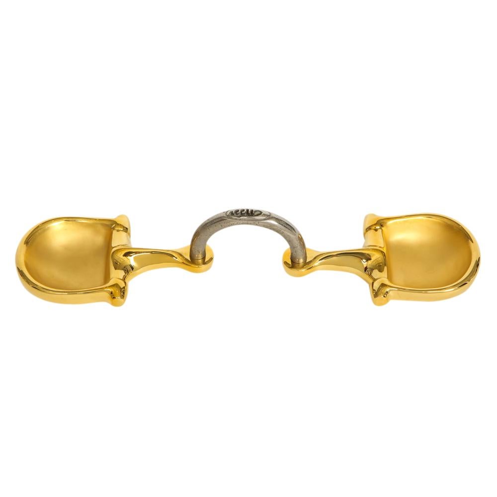 Horsebit Doppel-Aschenbecher von Gucci, Messing, Blattgold, Nickel, Leder, signiert im Zustand „Gut“ in New York, NY