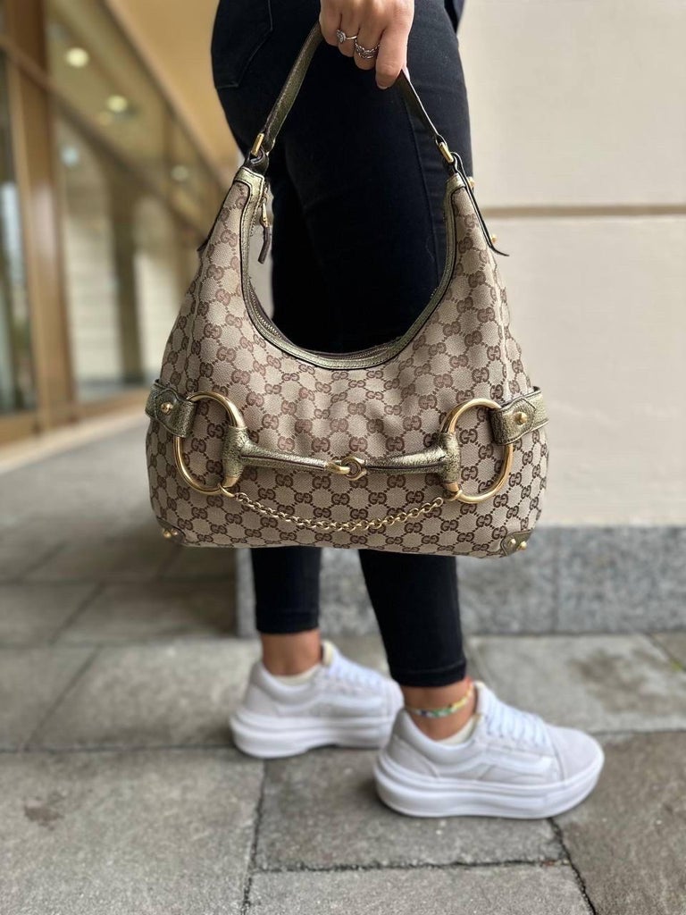 Gucci Horsebit Vintage Gold GG Supreme For Sale at 1stDibs
