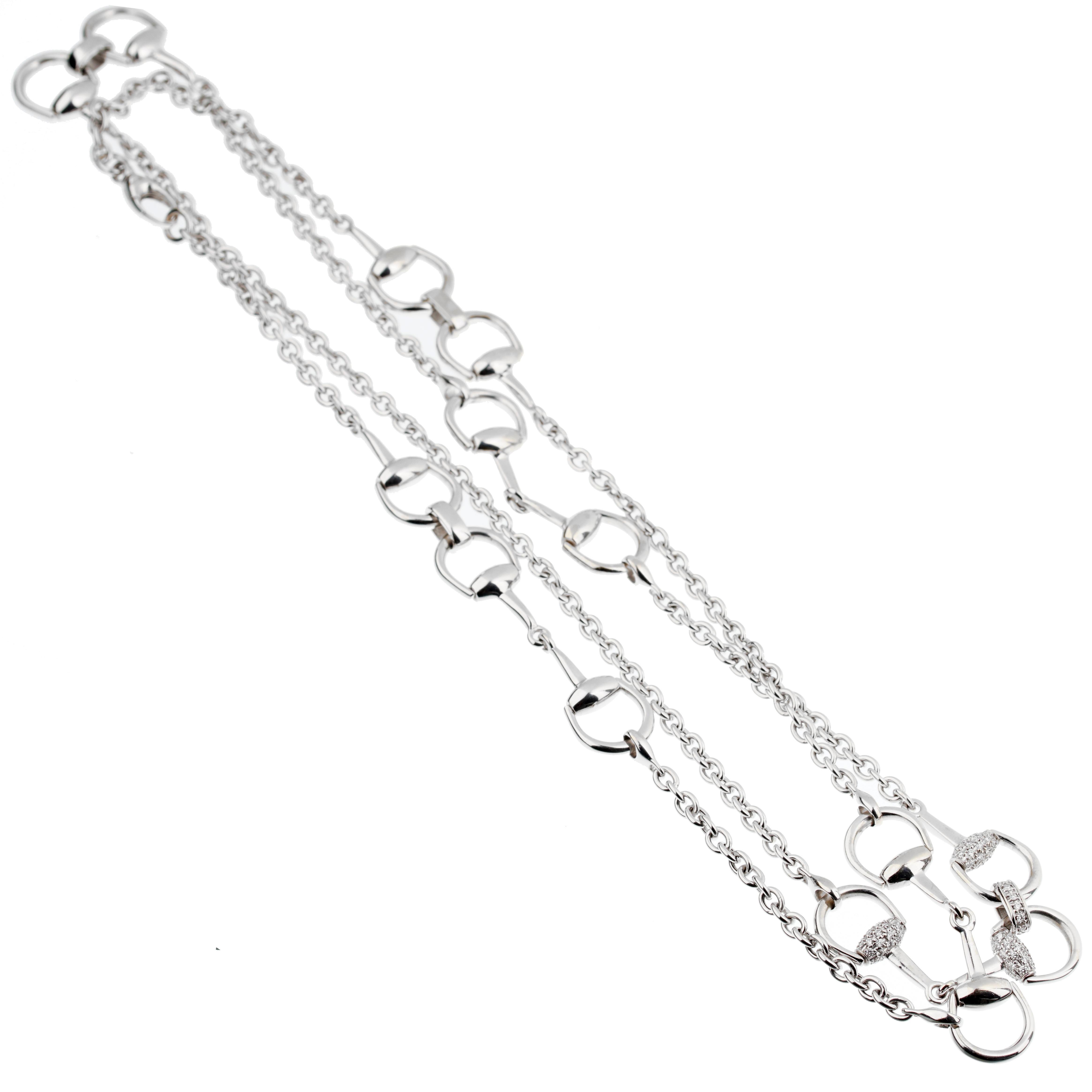 A magnificent Gucci necklace featuring the iconic Horsebit motif in 18k white gold, this fabulous necklace measures 36