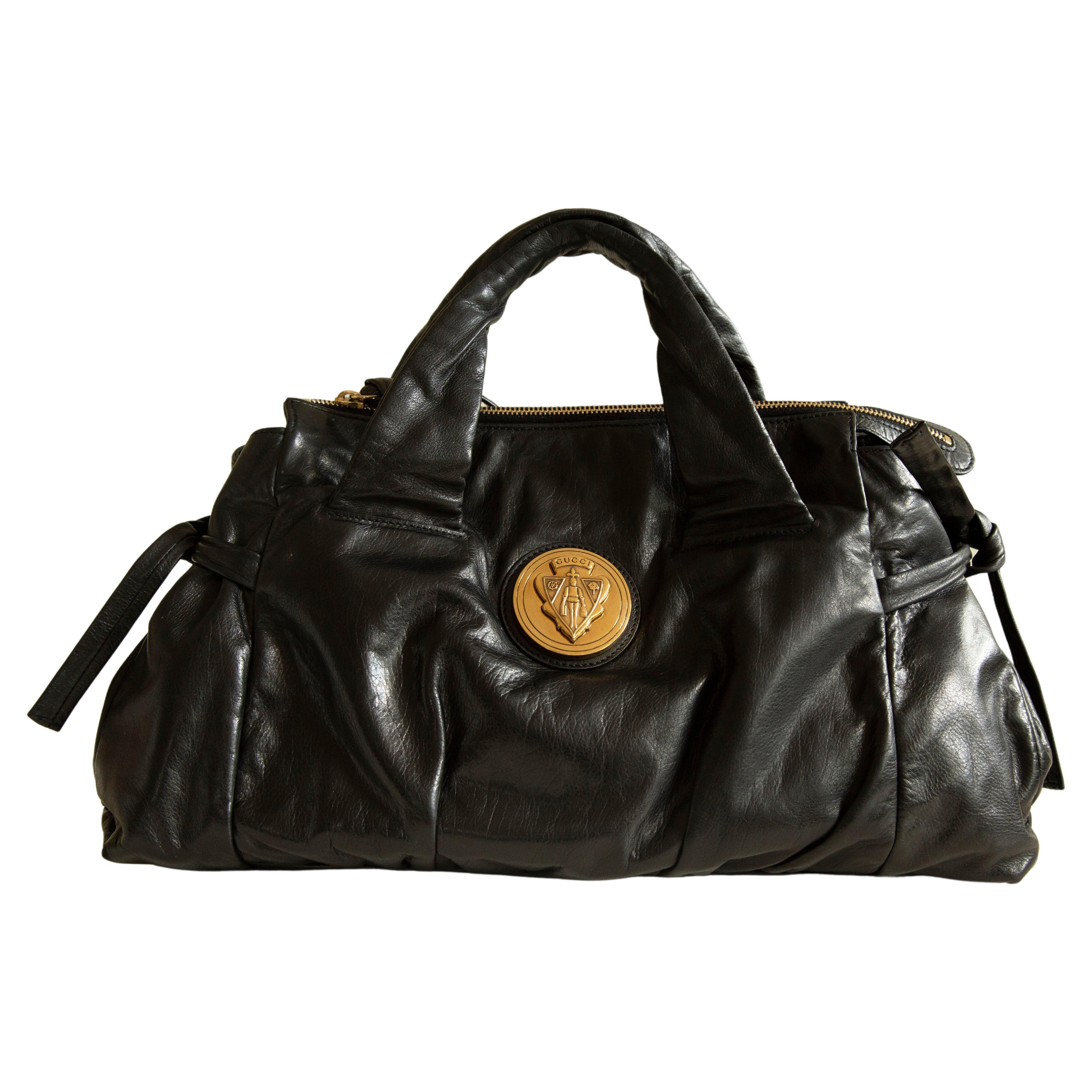 Gucci Hysteria 2000s Top Handle Bag  in Black Shiny Leather For Sale