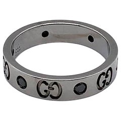 Anillo de diamantes Gucci Icon de oro blanco ennegrecido de 18k