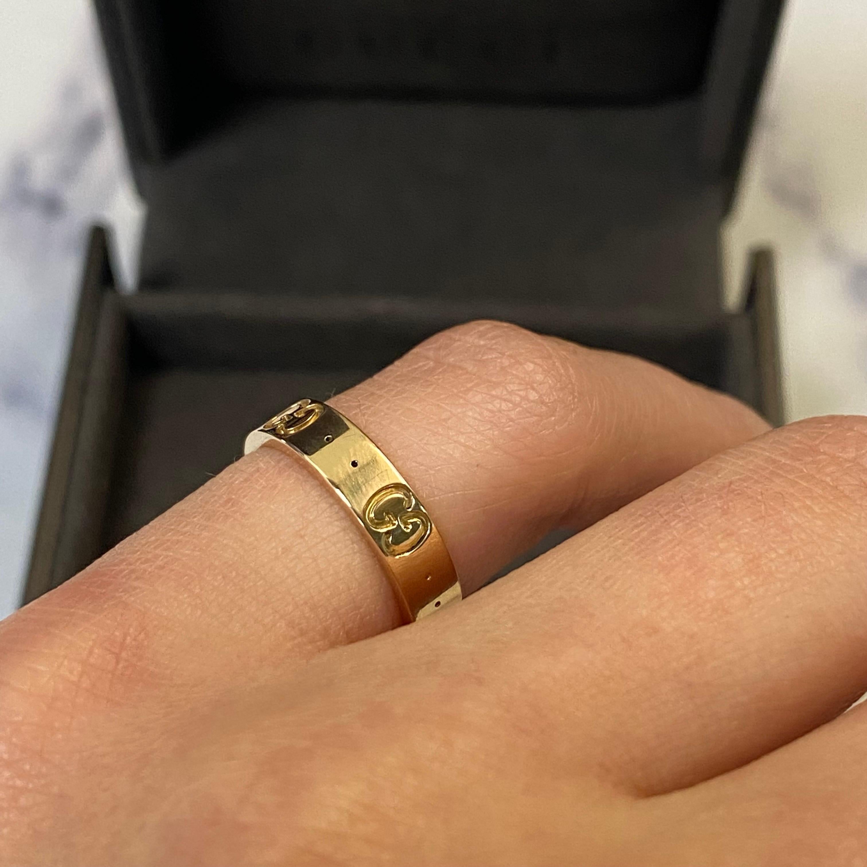 Modern Gucci Icon 18k Rose Gold Ladies Ring For Sale
