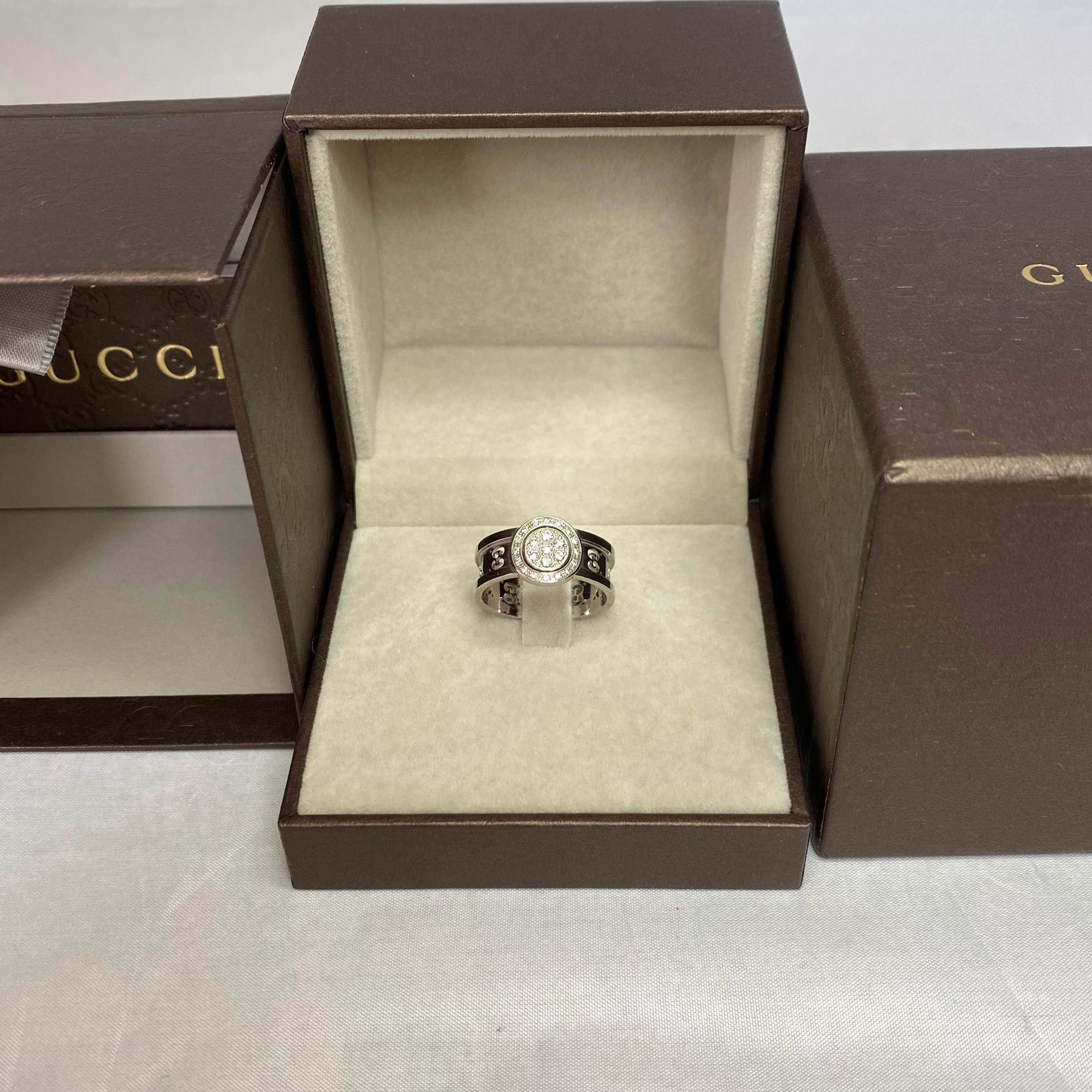 Women's or Men's Gucci Icon 18 Karat White Gold Diamond Twirl Twist Ring with Box and Papers 15