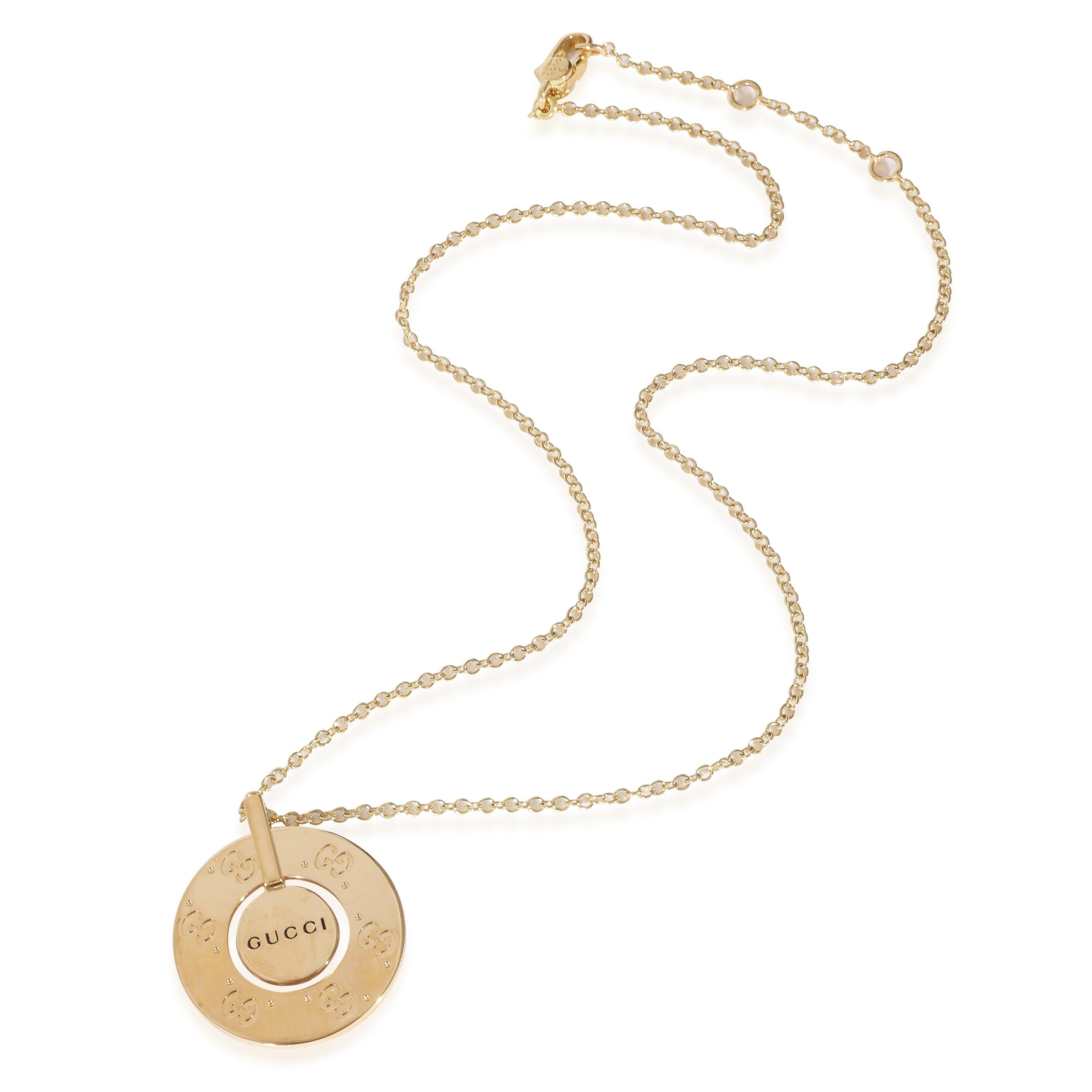 Women's or Men's Gucci Icon Circle Pendant in 18K Yellow Gold For Sale