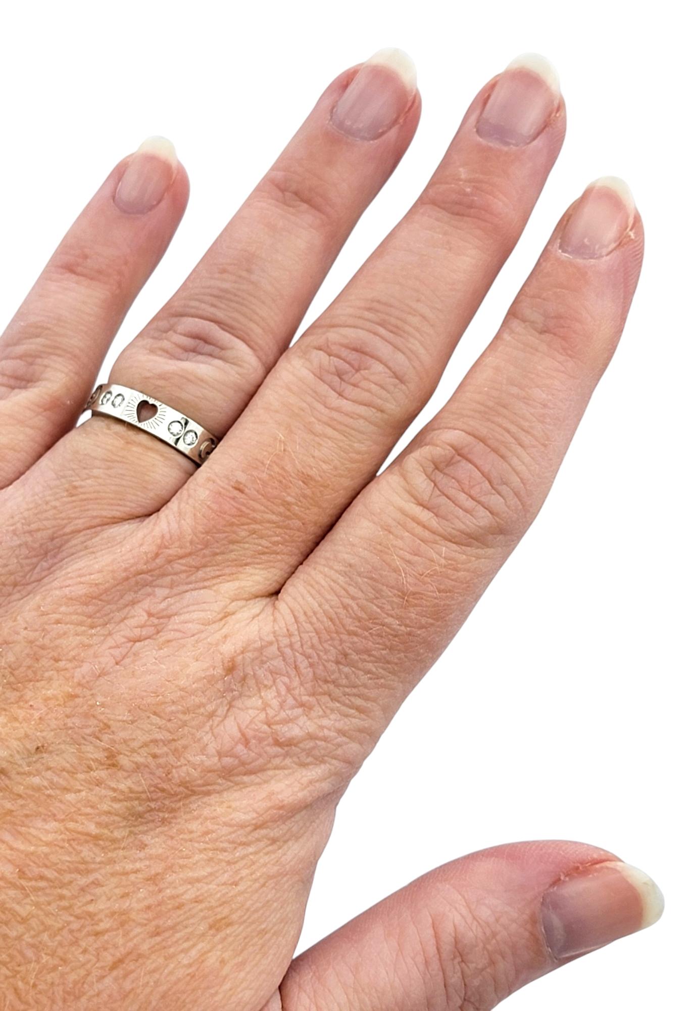 Gucci Icon Diamond Band Ring with Heart Cutout in 18 Karat White Gold, Size 6.75 For Sale 2