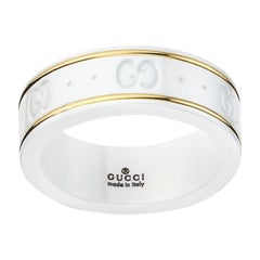 Gucci Bague emblématique en or jaune YBC325964001