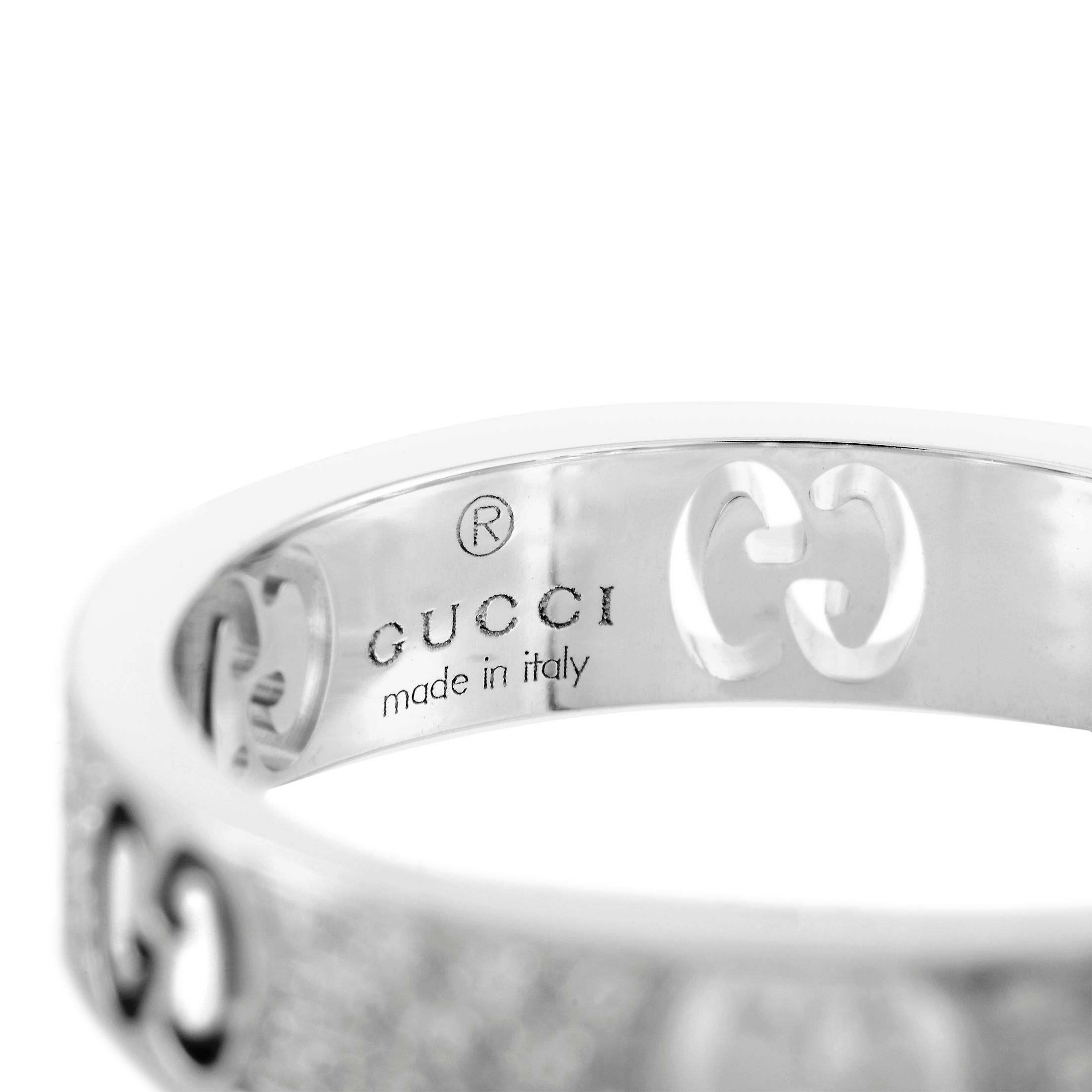 Gucci Icon Stardust 18 Karat White Gold Diamond Pave Thin Band Ring In New Condition In Southampton, PA