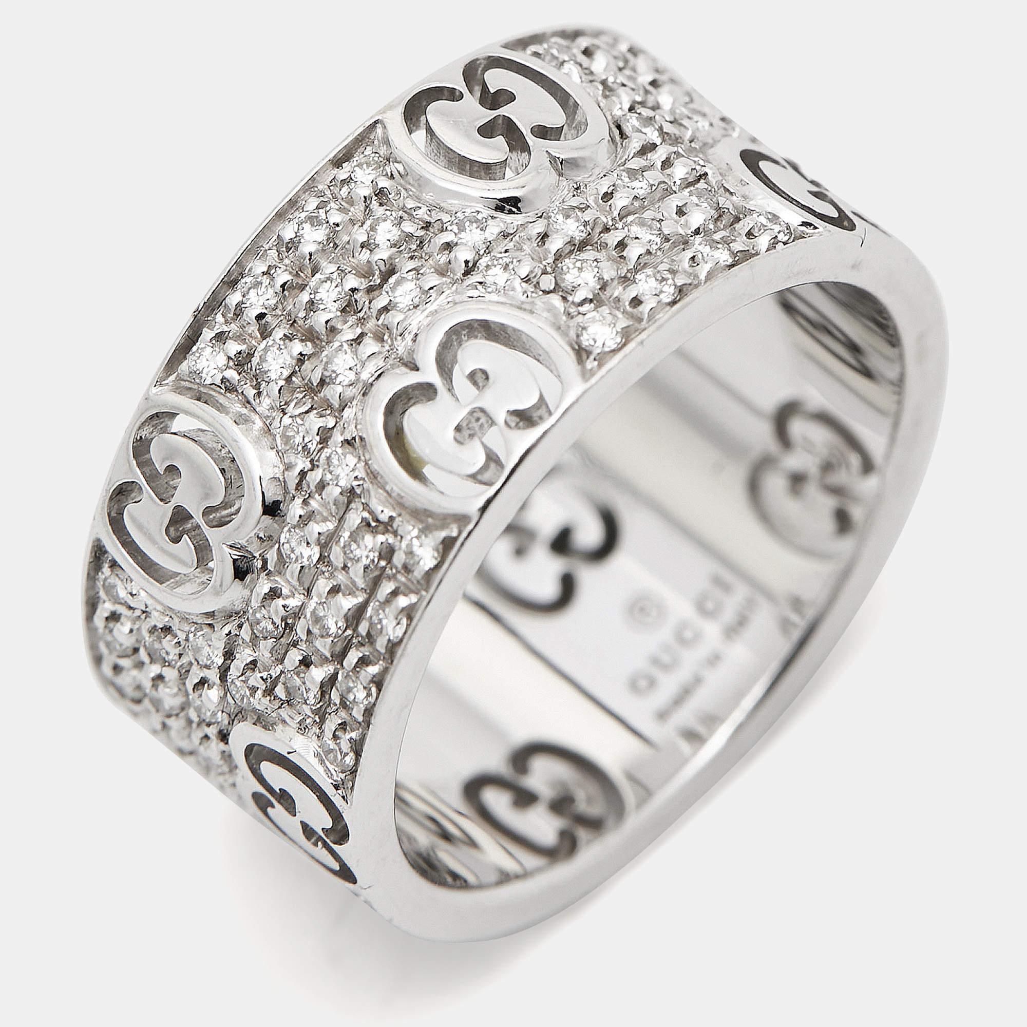 Gucci Icon Stardust Diamond Bague en or blanc 18 carats Taille 52 Bon état - En vente à Dubai, Al Qouz 2