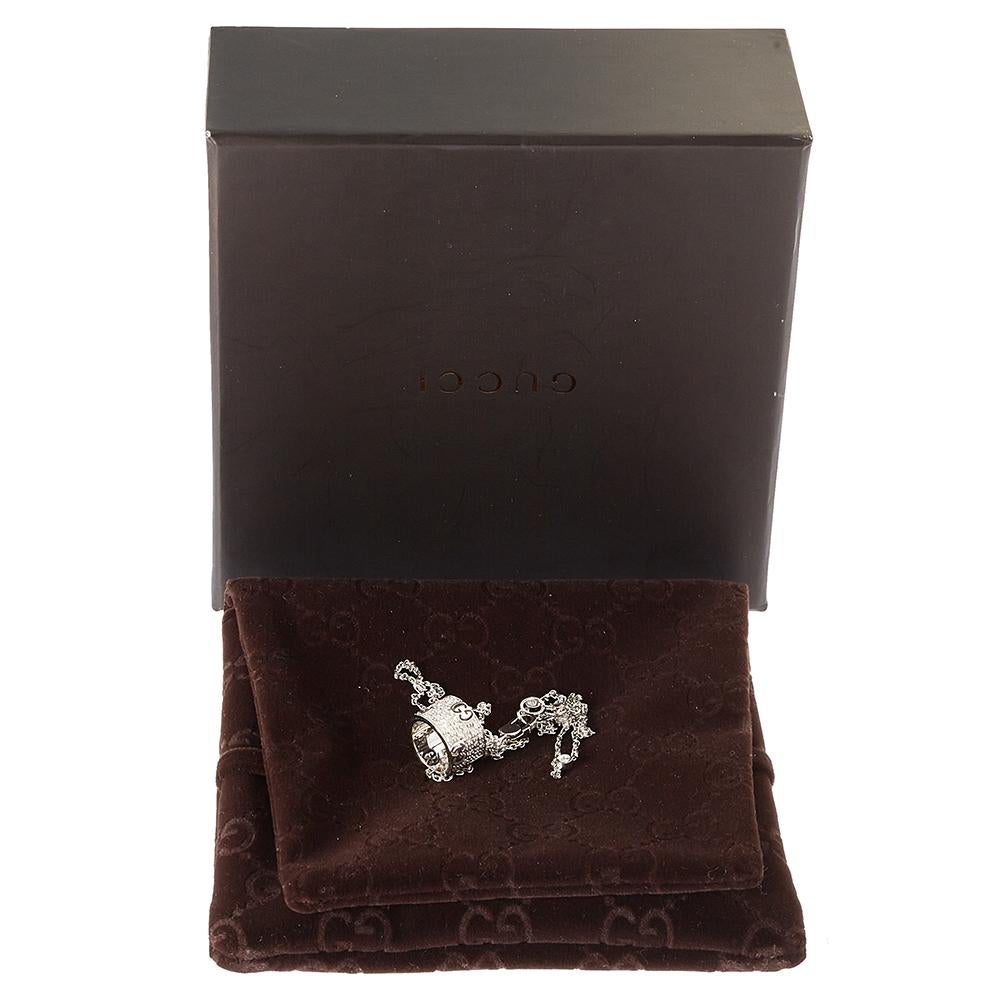 Gucci Icon Stardust Diamond 18K White Gold Pendant Necklace In Good Condition In Dubai, Al Qouz 2