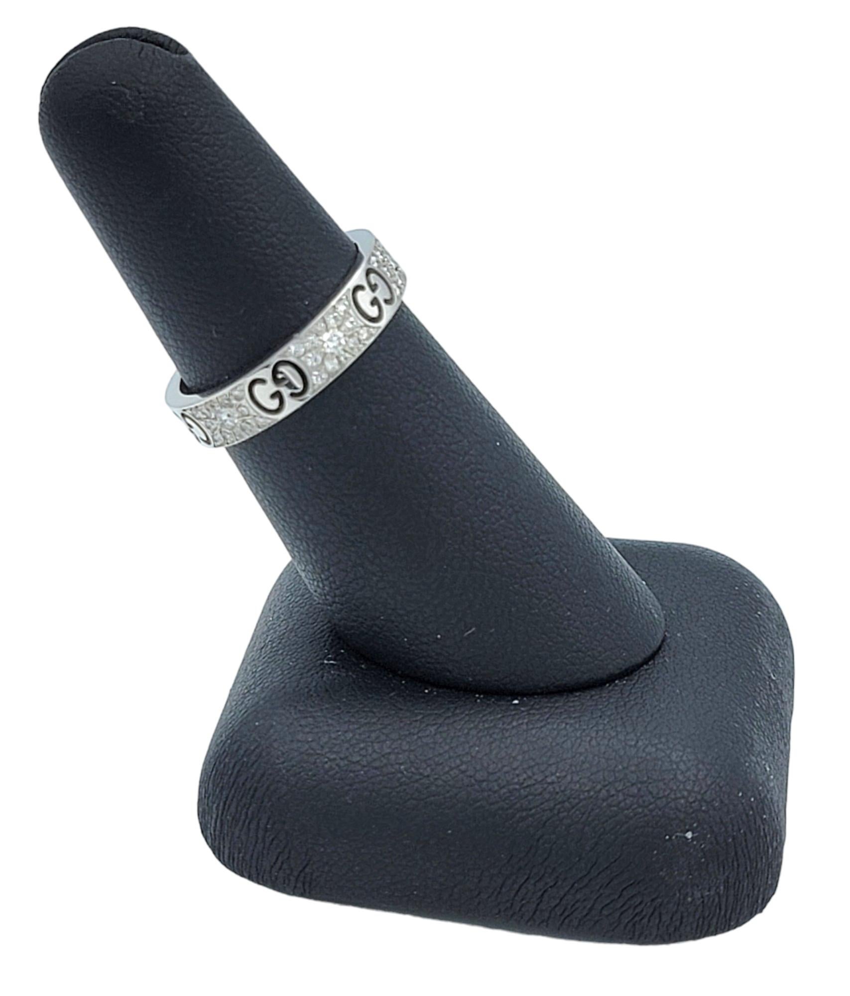 Gucci Icon Stardust Pavé Diamond Band Ring Set in Polished 18 Karat White Gold For Sale 3