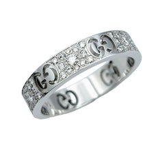 Gucci Icon Stardust Pavé Diamond Band Ring Set in Polished 18 Karat White Gold