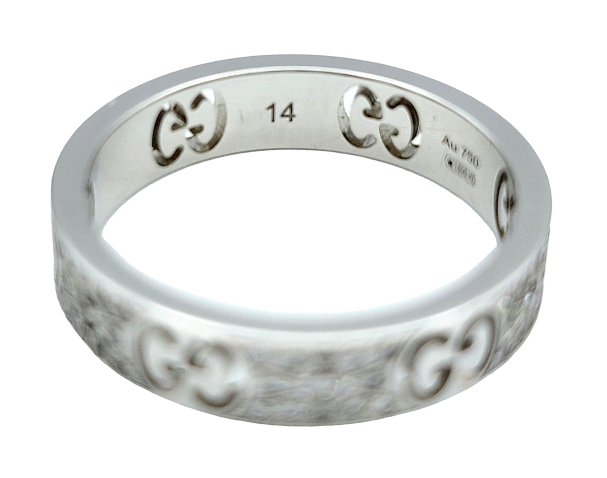 Gucci Icon Stardust Pavé Diamond Band Ring Set in Polished 18 Karat White Gold In Good Condition For Sale In Scottsdale, AZ