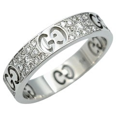 Gucci Icon Stardust Pavé Diamond Band Ring Set in Polished 18 Karat White Gold