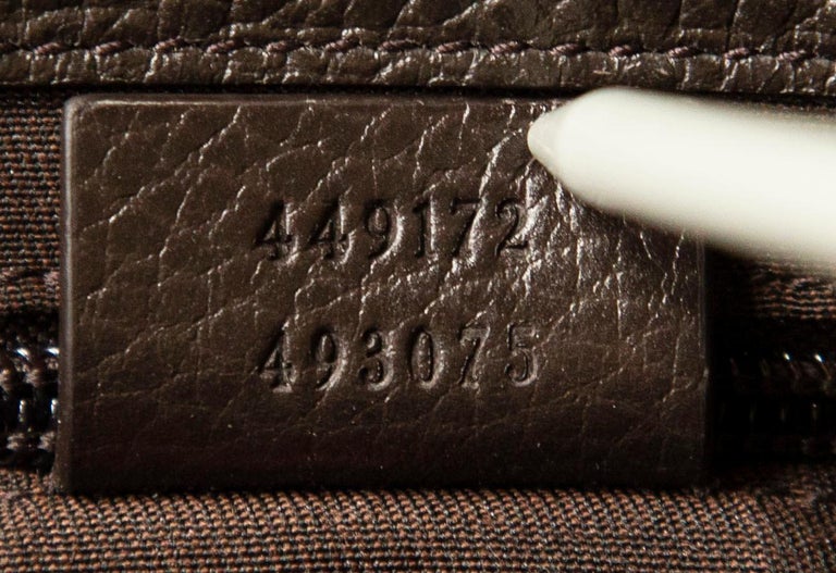 Gucci in GG Brown and Beige Canvas Messenger Bag For Sale at 1stDibs