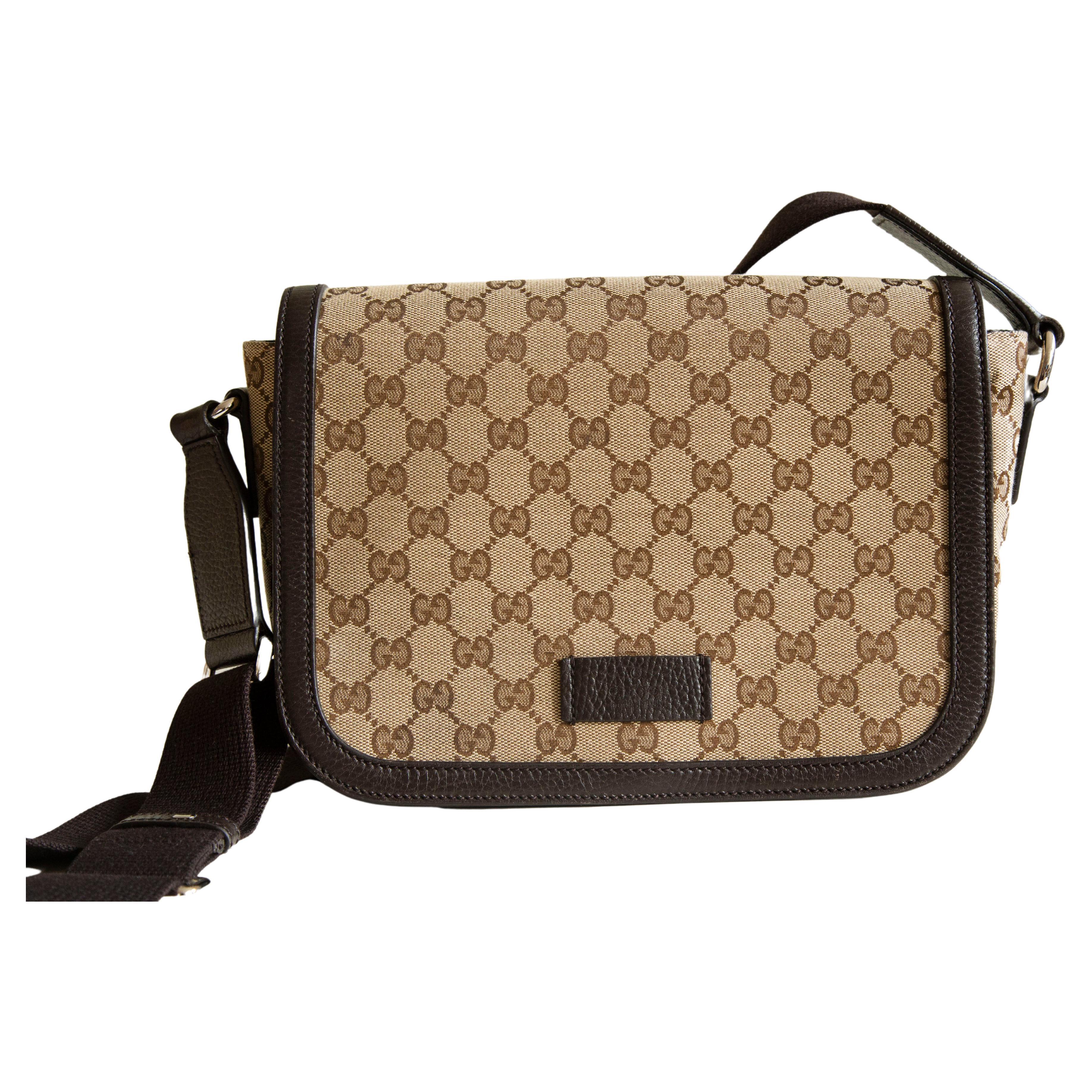 Gucci in GG Brown and Beige Canvas Messenger Bag For Sale