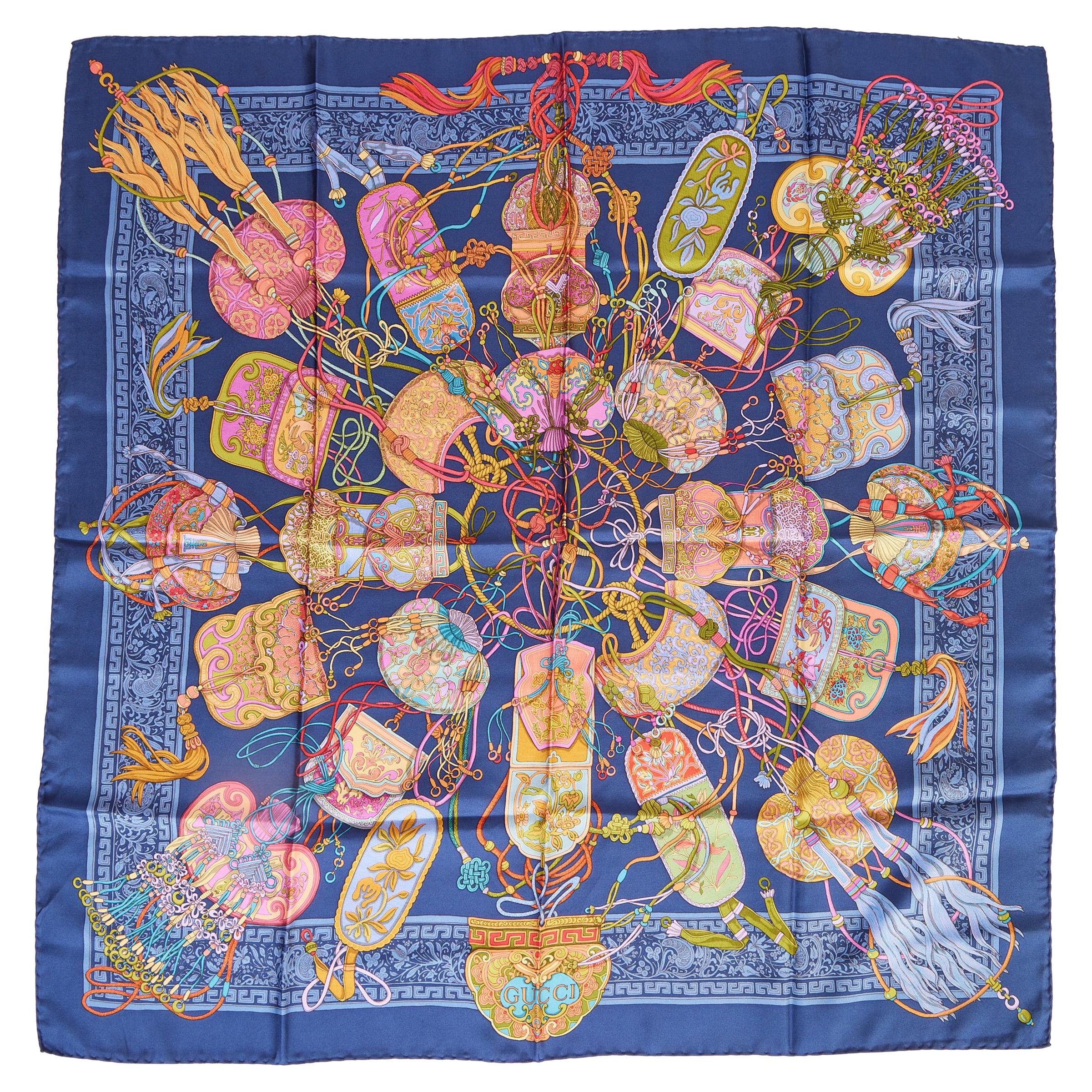 Pañuelo de seda azul con diseño indio Gucci