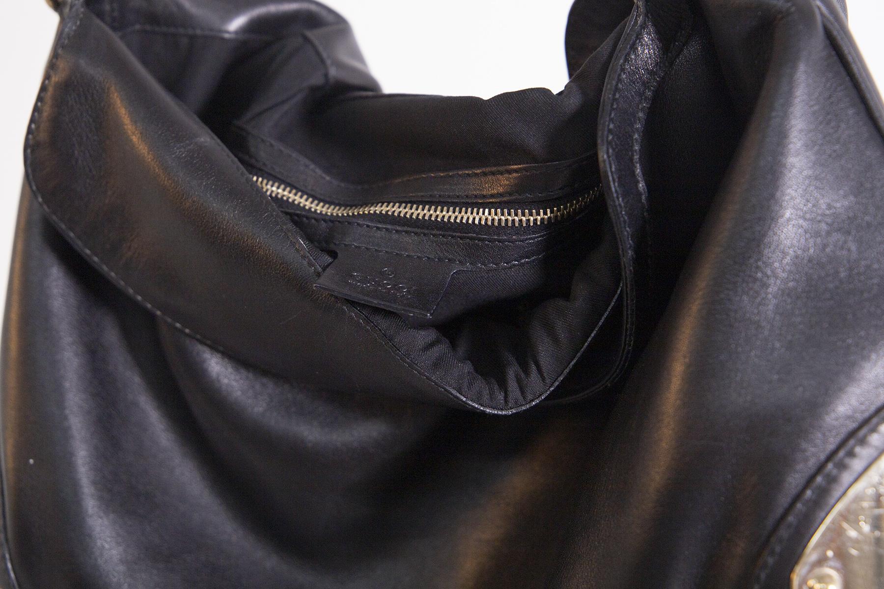 Gucci Indy Babouska Ledertasche in Gold Metall Schwarz mit Fransen 7