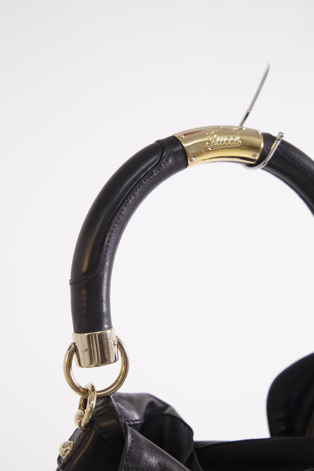 Gucci Indy Babouska Ledertasche in Gold Metall Schwarz mit Fransen 9