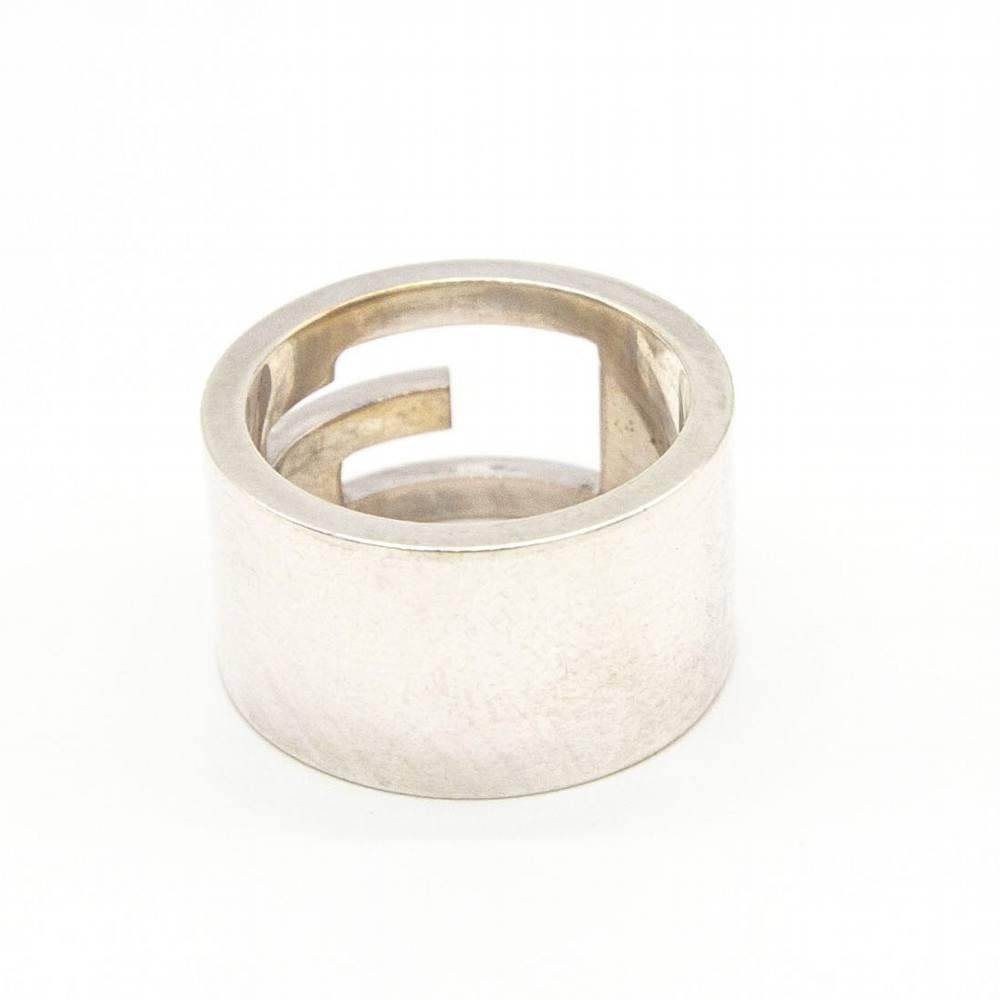 Women's GUCCI Initial G ring in silver For Sale