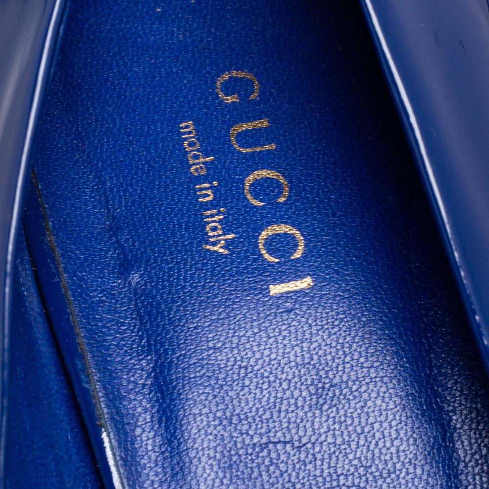 Gucci Ink Blue Patent Leather Peep-Toe Pumps Size 38 For Sale 4