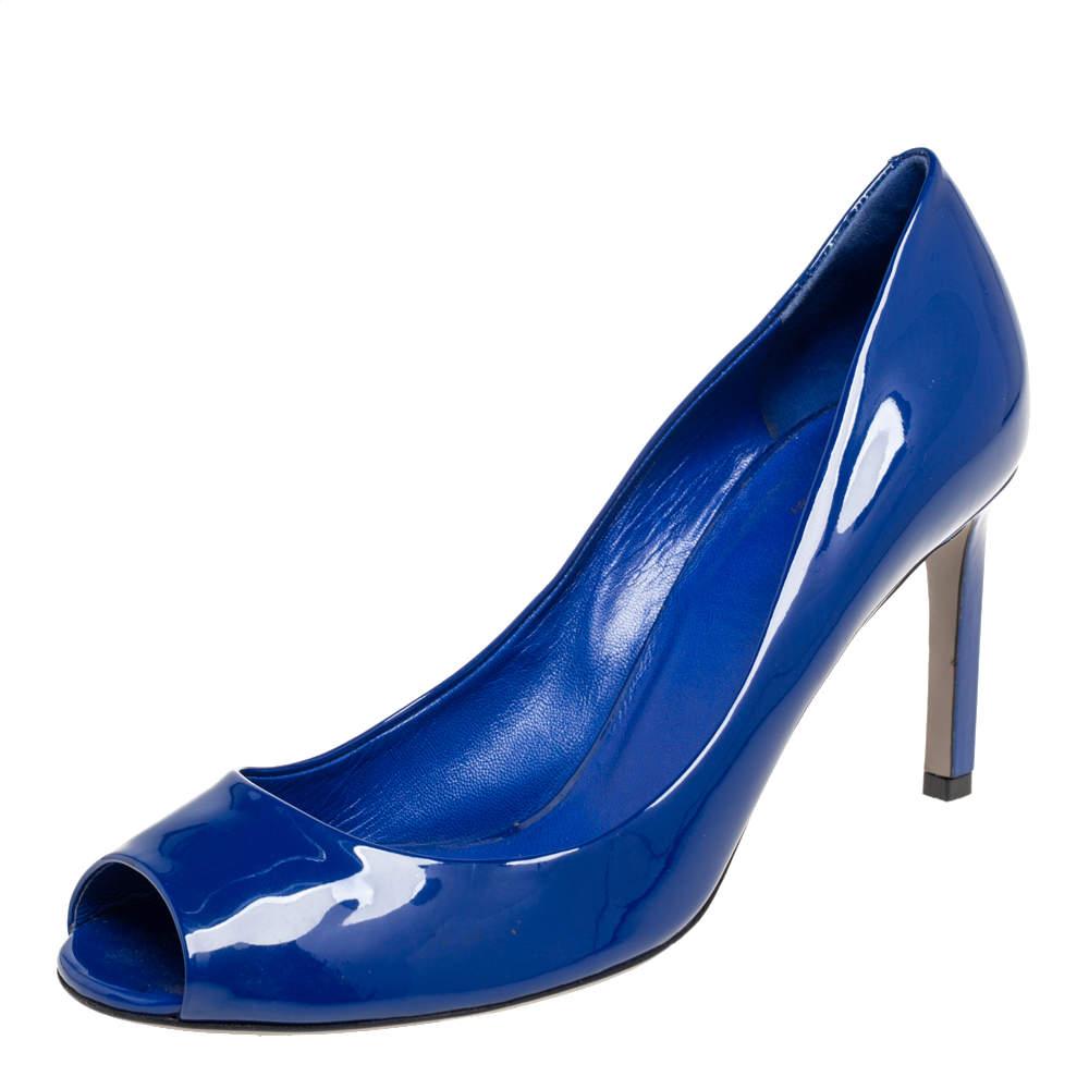 Gucci Ink Blue Patent Leather Peep-Toe Pumps Size 38 For Sale 5