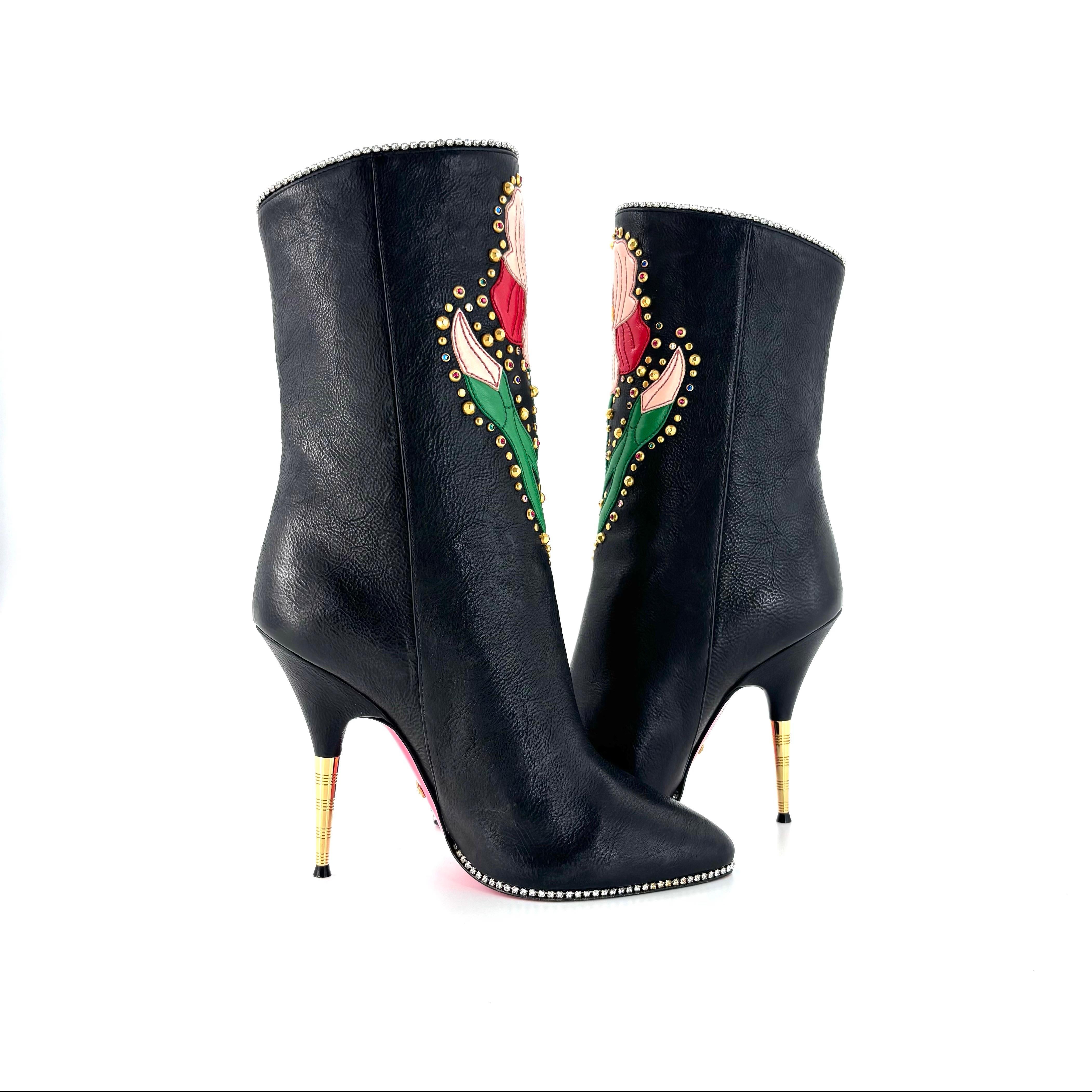 Nero Gucci Stivali a spillo in pelle nera impreziositi da strass floreali 37 in vendita