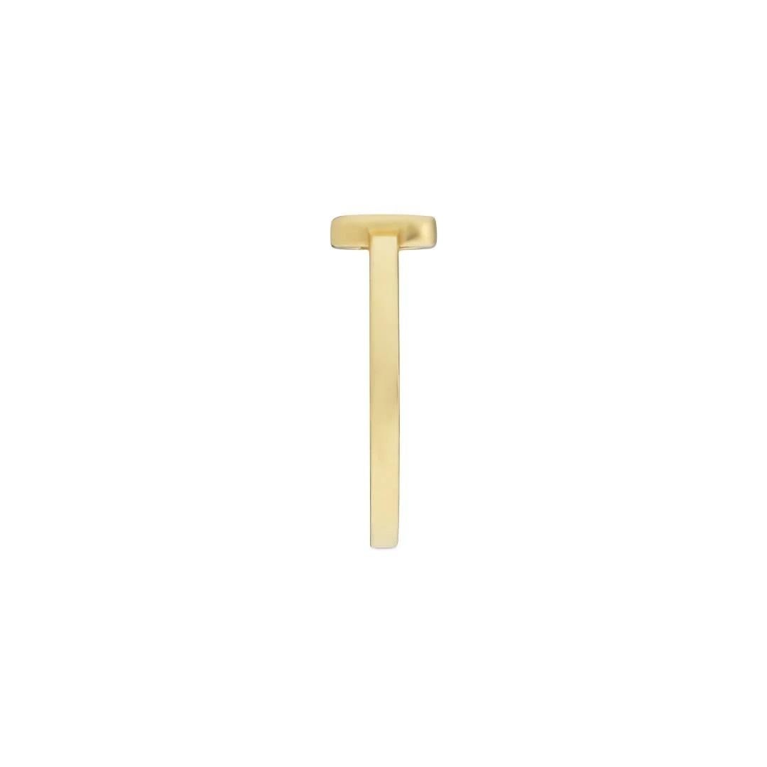 Gucci Interlocking G 18ct Yellow Gold Ring YBC679115001

The Interlocking G, an archival emblem dating back to the '60s appears as a subtle design detail on this 18k yellow gold ring. House symbols are reimagined throughout Gucci Aria in celebration