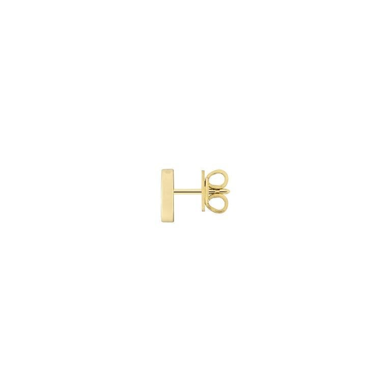 Gucci Interlocking G 18ct Yellow Gold Stud Earrings YBD748543002

The Interlocking G jewellery collection takes a cue from the geometric logo, resulting in this design. These 18ct yellow gold earrings shaped like the Interlocking G silhouette