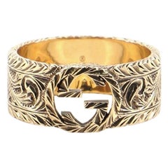 Gucci Interlocking G Arabesque Ring 18 Karat Yellow Gold Wide