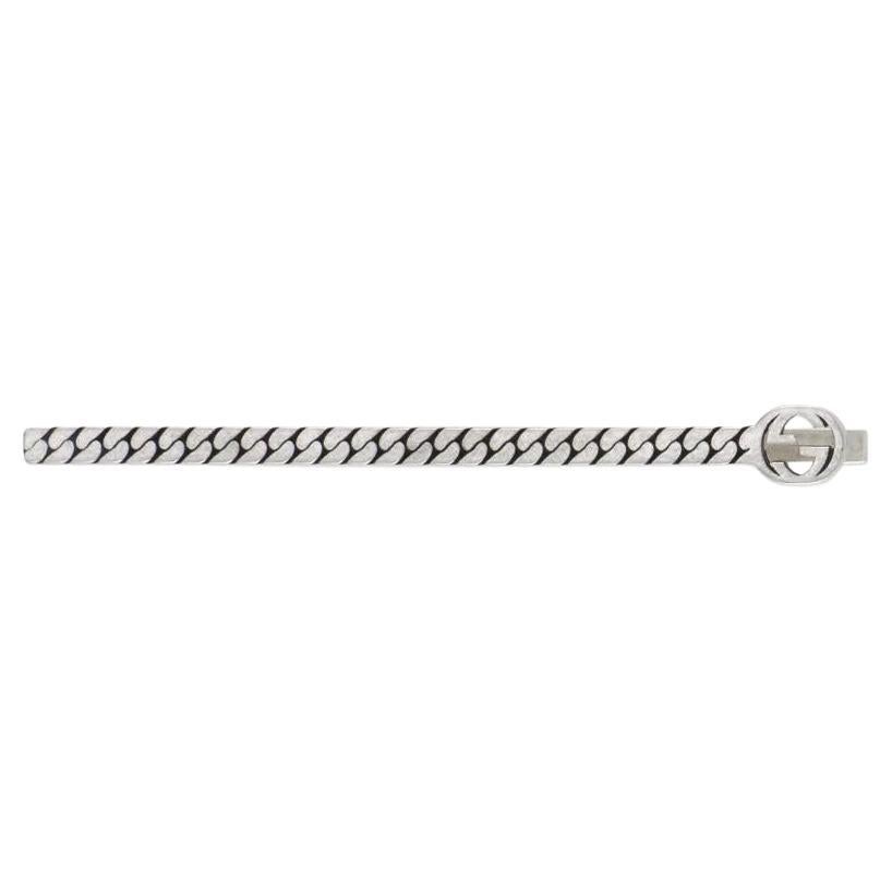 Gucci Interlocking G Motiv Sterling Silber Krawattenhalter YBF678650001