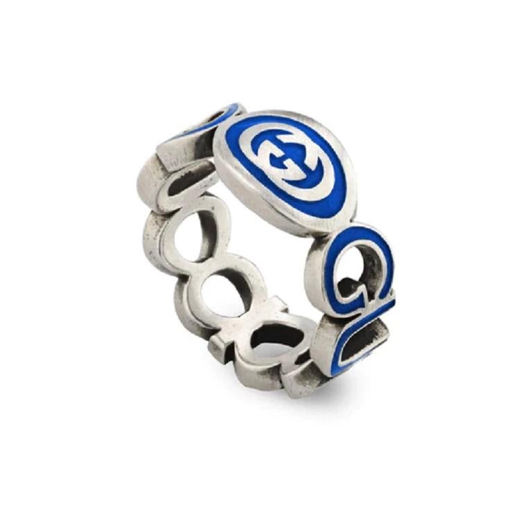 Gucci Interlocking G Sterling Silver Blue Enamel Ring YBC753640002

A contemporary collection elevating the basic bead silhouette, this Gucci cut-out ring can be worn every day for a touch of casual elegance, with additional styles featuring