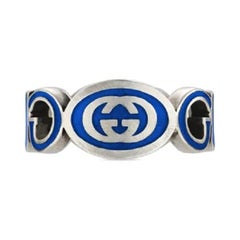 Anello Gucci con G intrecciate in argento sterling e smalto blu YBC753640002
