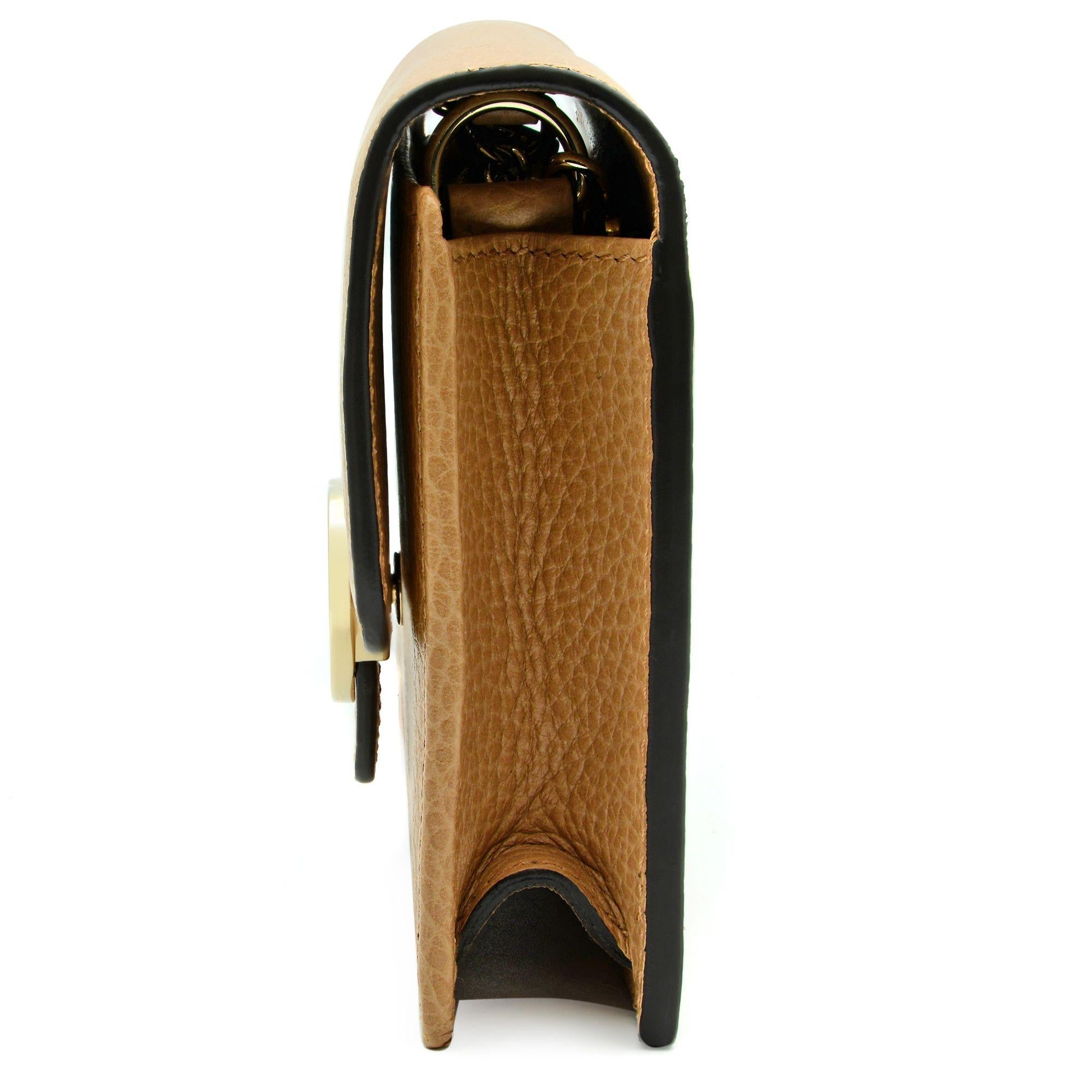 gucci interlocking wallet on chain