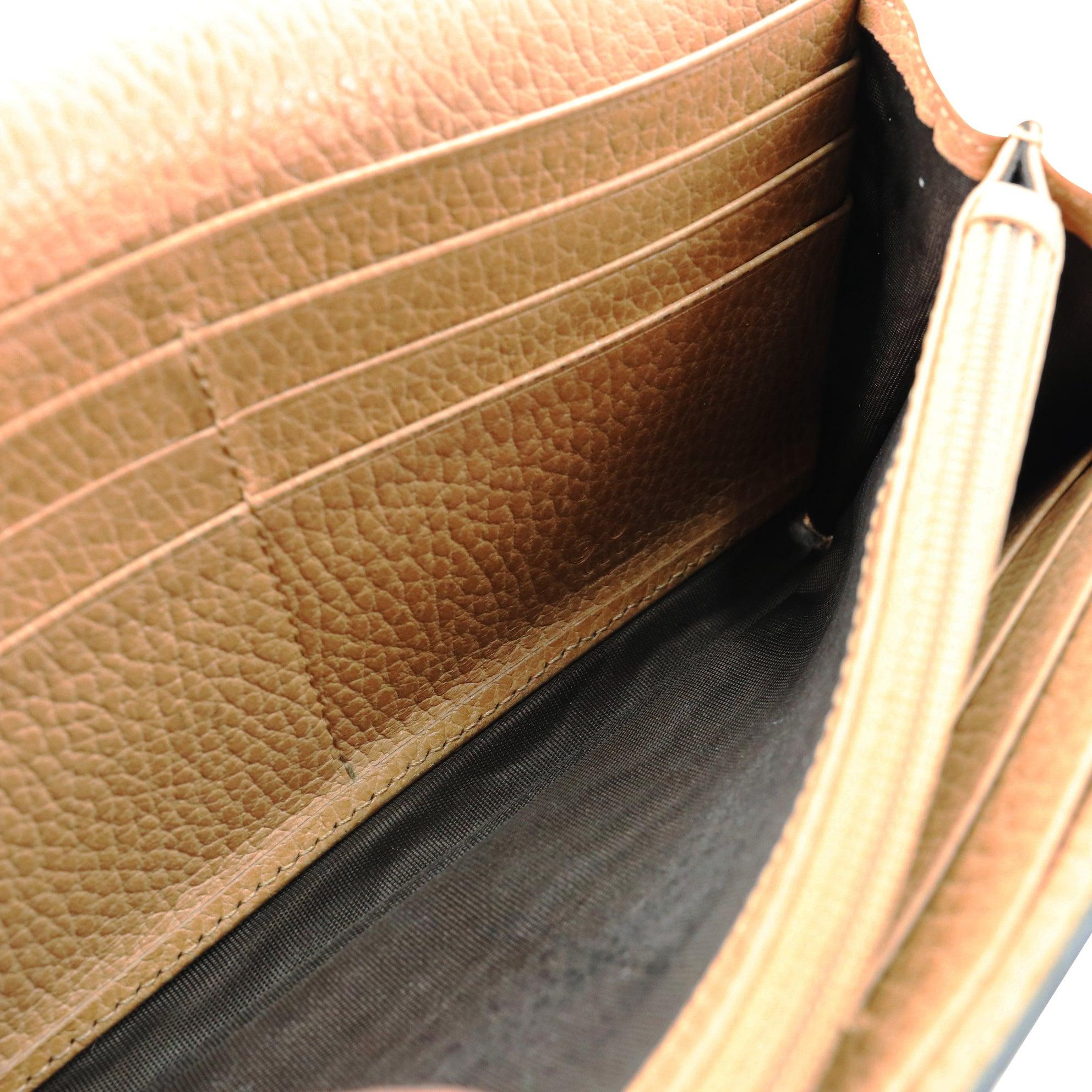 Gucci Portefeuille long en cuir avec fermeture éclair GG-W1111P-0005 en vente 2